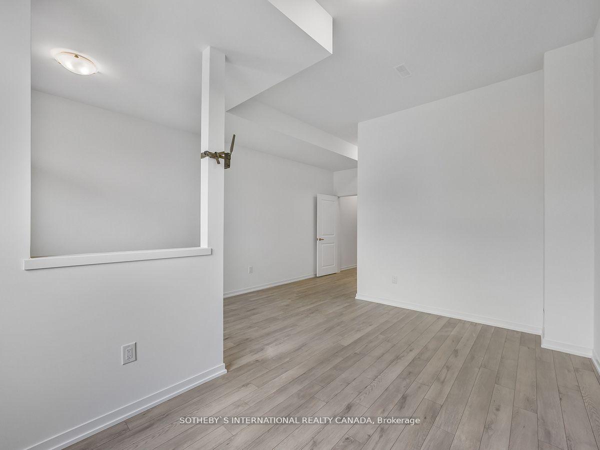 Photo 4 of 215 Monarch Avenue, Ajax, South West — HOMEH