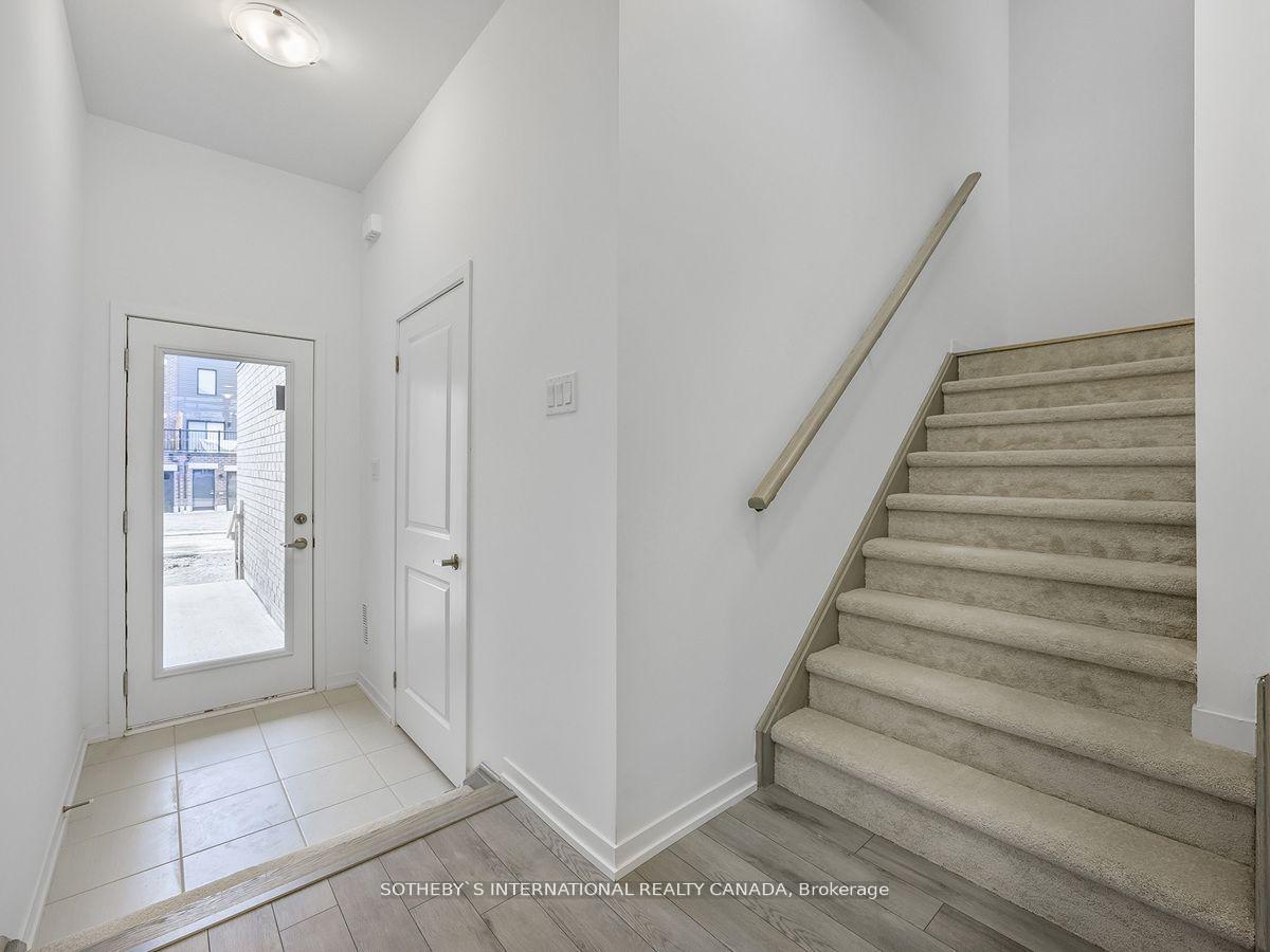 Photo 8 of 215 Monarch Avenue, Ajax, South West — HOMEH