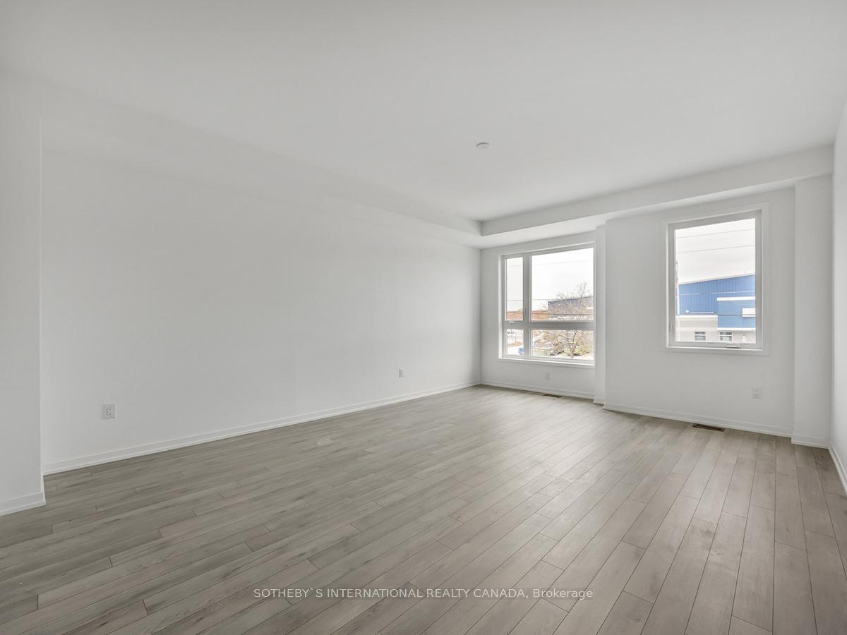 Photo 9 of 215 Monarch Avenue, Ajax, South West — HOMEH