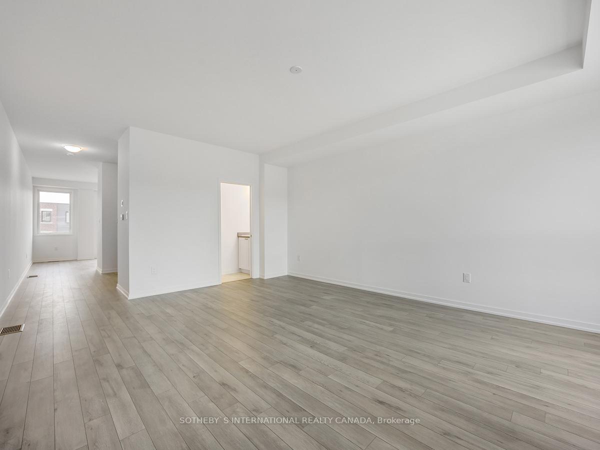 Photo 10 of 215 Monarch Avenue, Ajax, South West — HOMEH