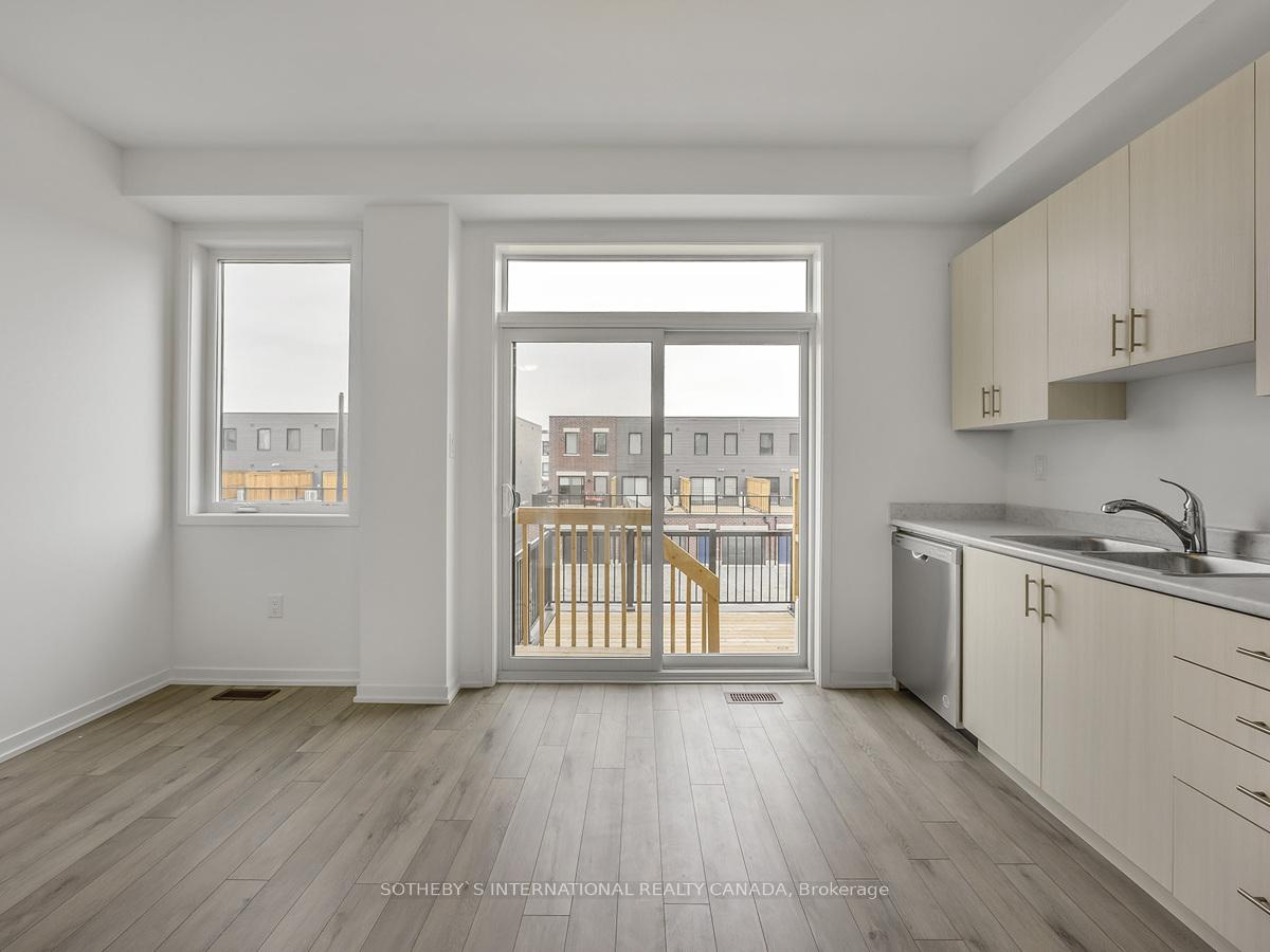Photo 15 of 215 Monarch Avenue, Ajax, South West — HOMEH