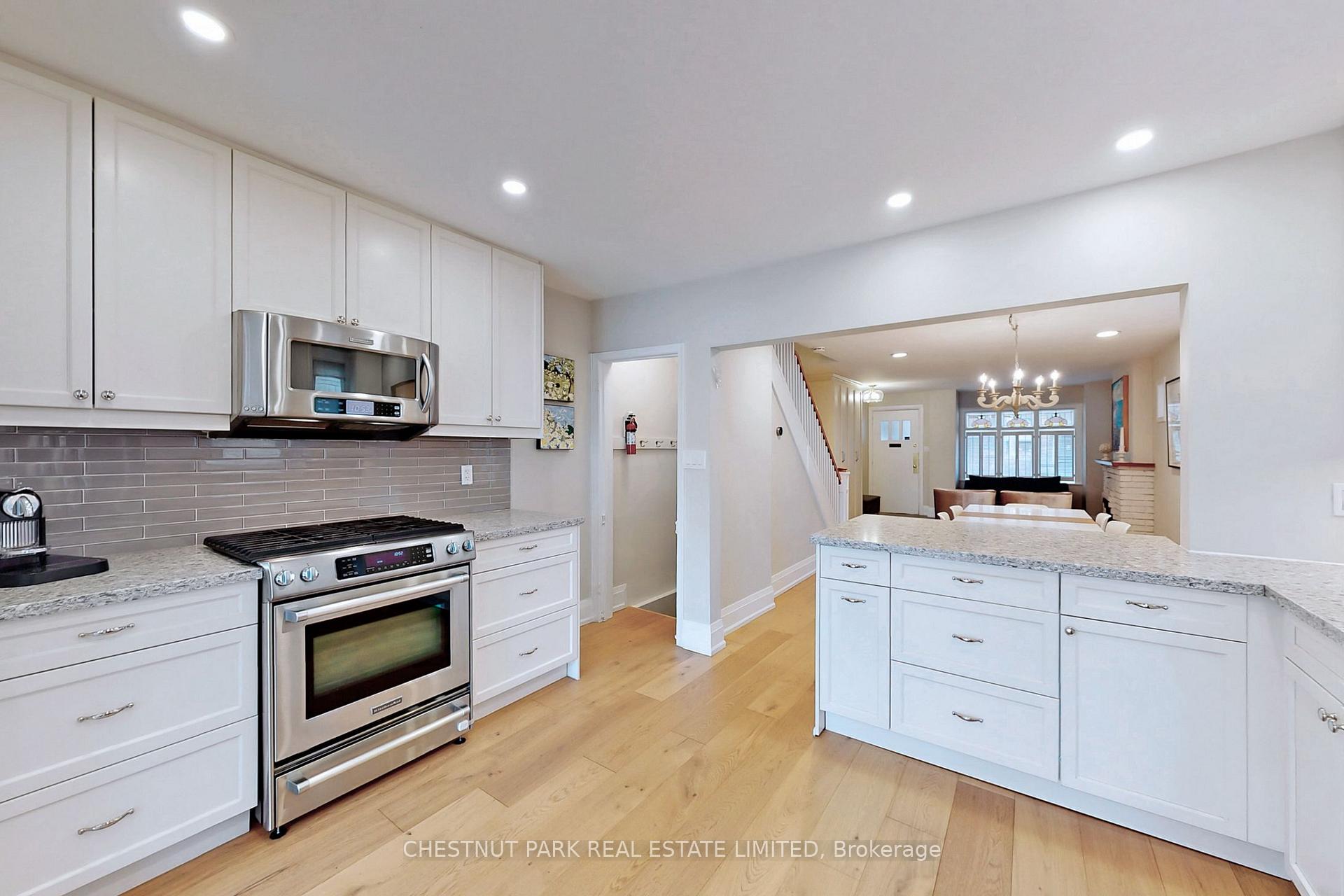 Photo 13 of 556 Balliol Street, Toronto, Mount Pleasant East — HOMEH