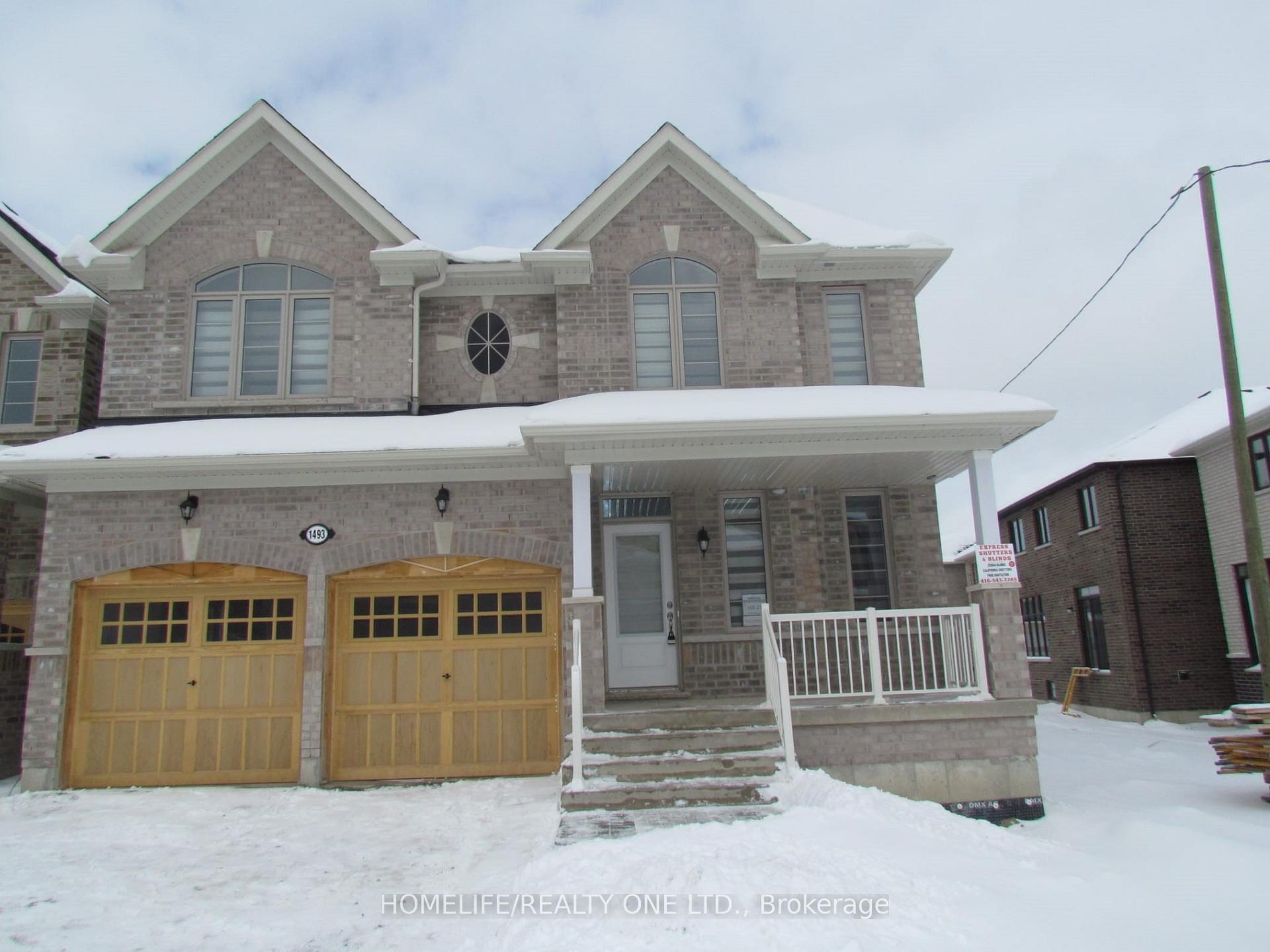 Front of 1493 Davis Loop S