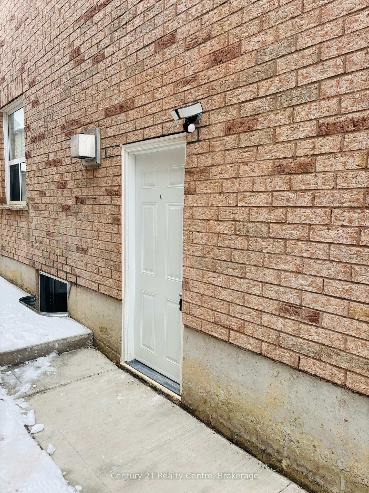 Photo 6 of 17 Fallstar Crescent, Brampton, Fletcher's Meadow — HOMEH