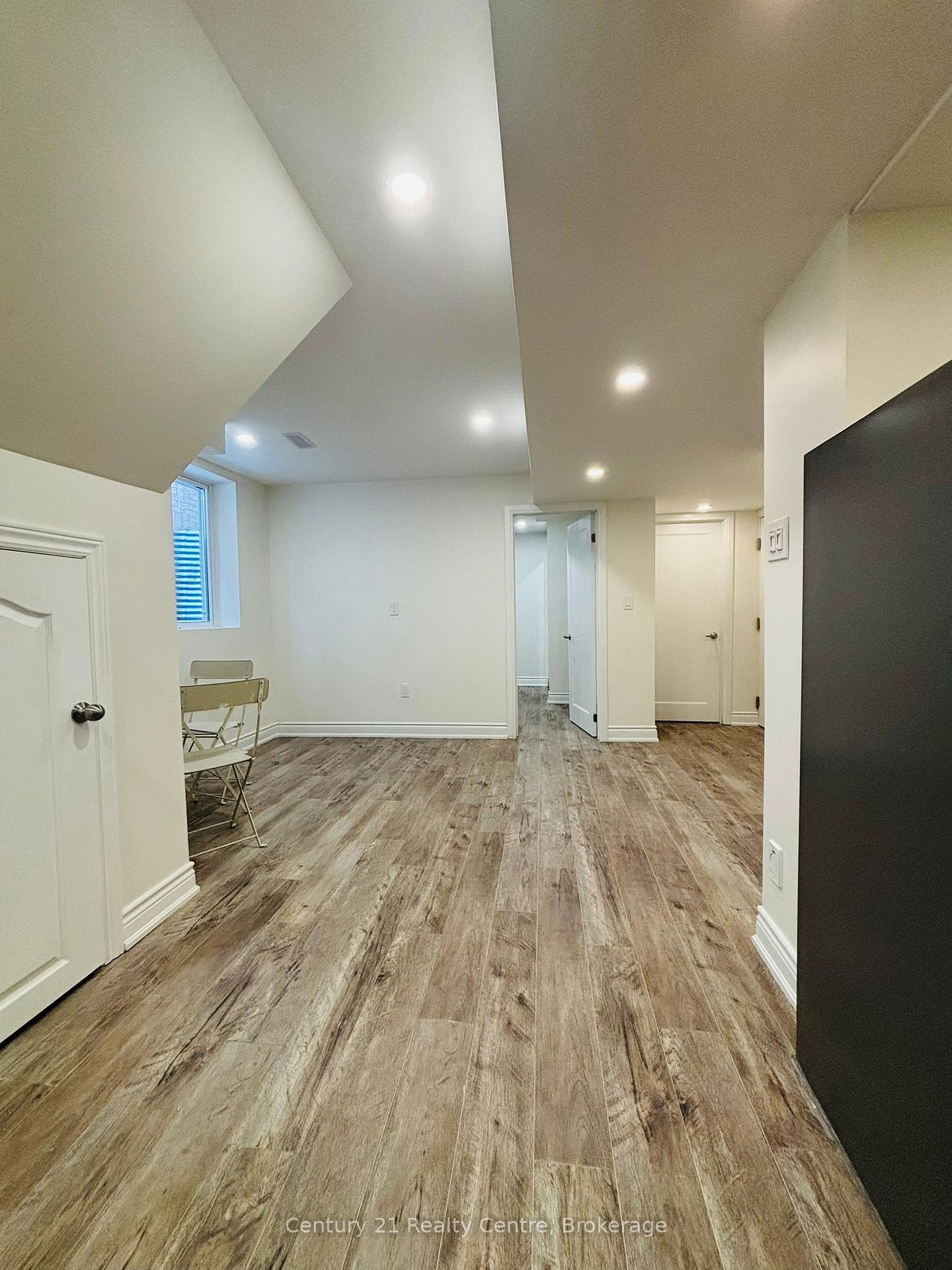 Photo 16 of 17 Fallstar Crescent, Brampton, Fletcher's Meadow — HOMEH