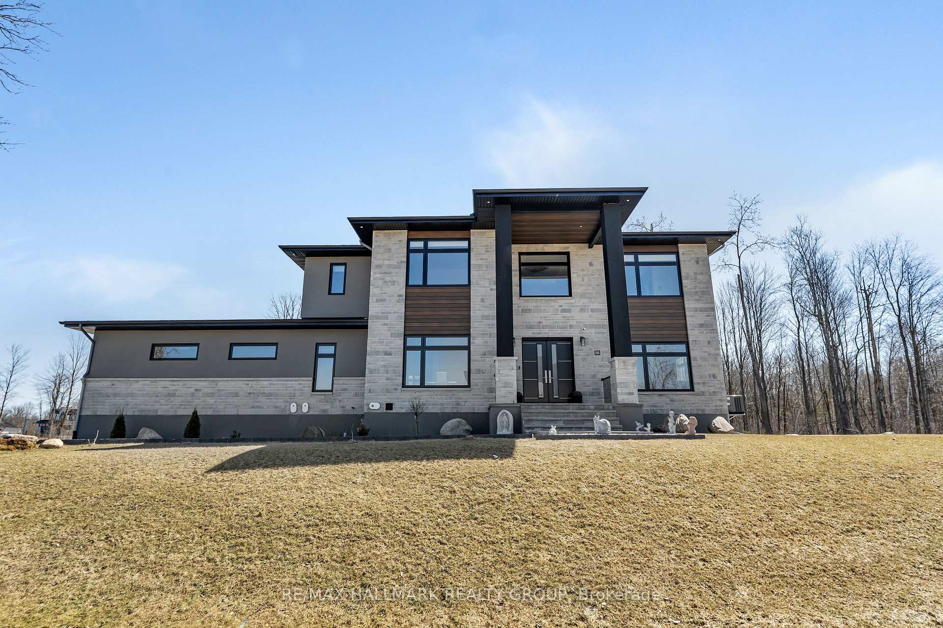 Front of 595 Shoreway Drive