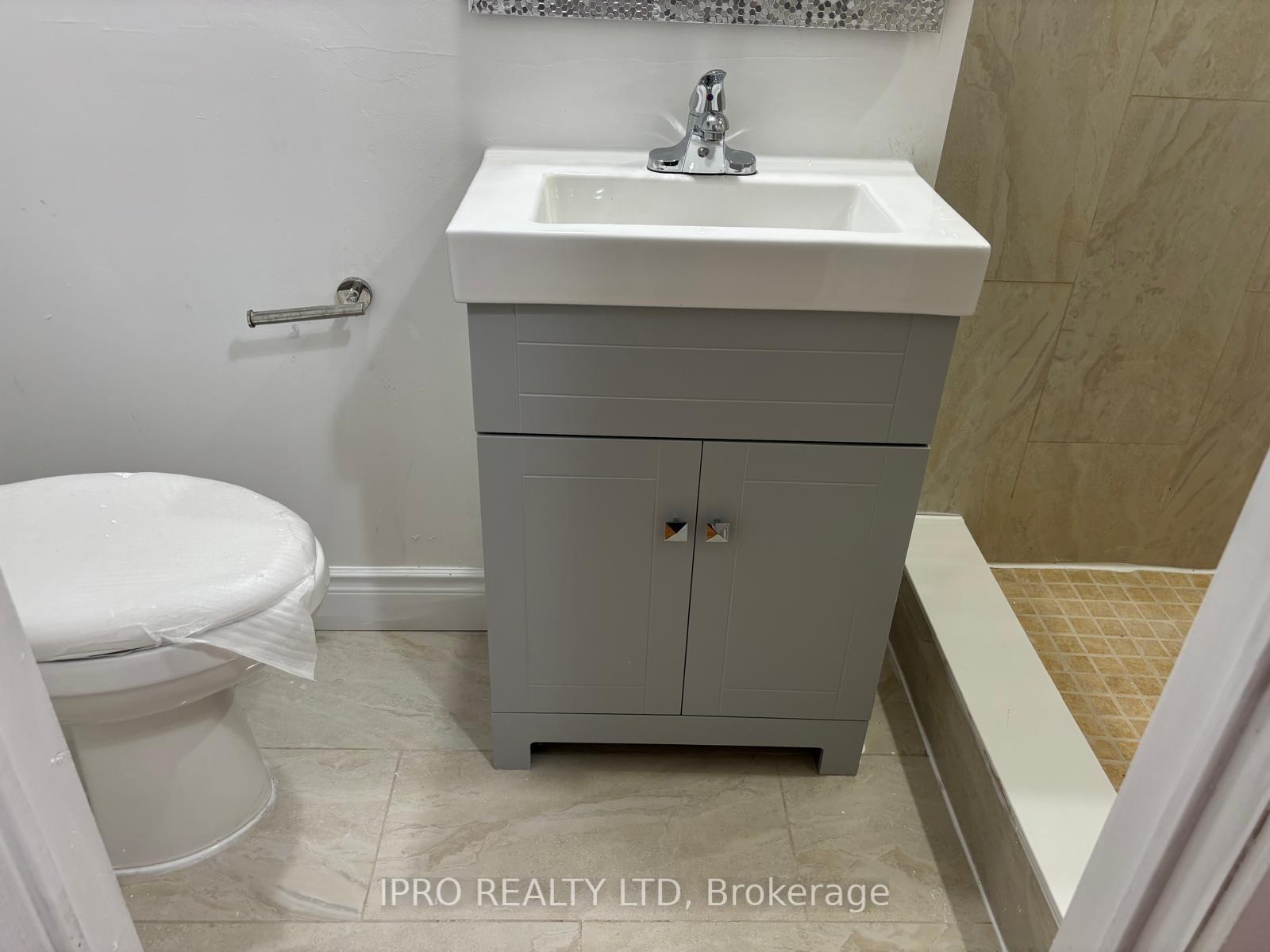 Photo 9 of 10 Reynolds Avenue, Brampton, Bram East — HOMEH