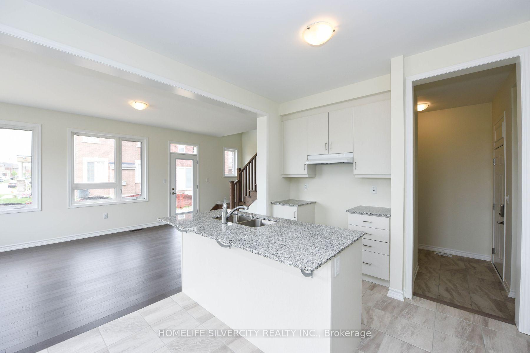 Photo 5 of 49 Callandar Road, Brampton, Northwest Brampton — HOMEH