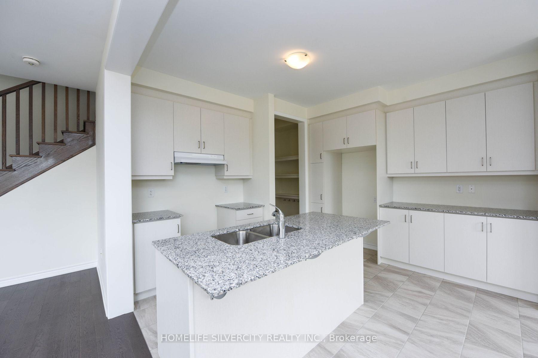 Photo 6 of 49 Callandar Road, Brampton, Northwest Brampton — HOMEH