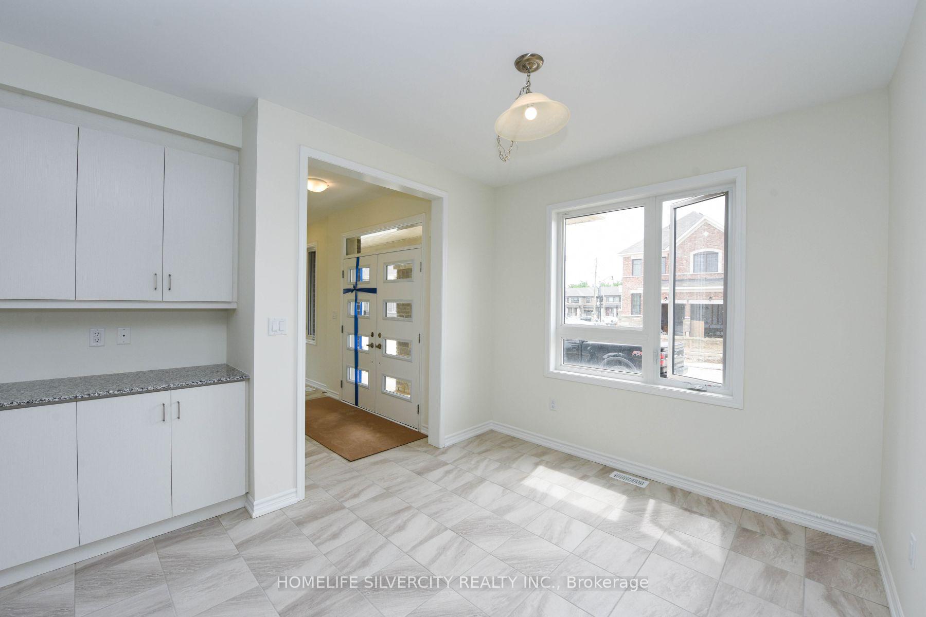 Photo 7 of 49 Callandar Road, Brampton, Northwest Brampton — HOMEH