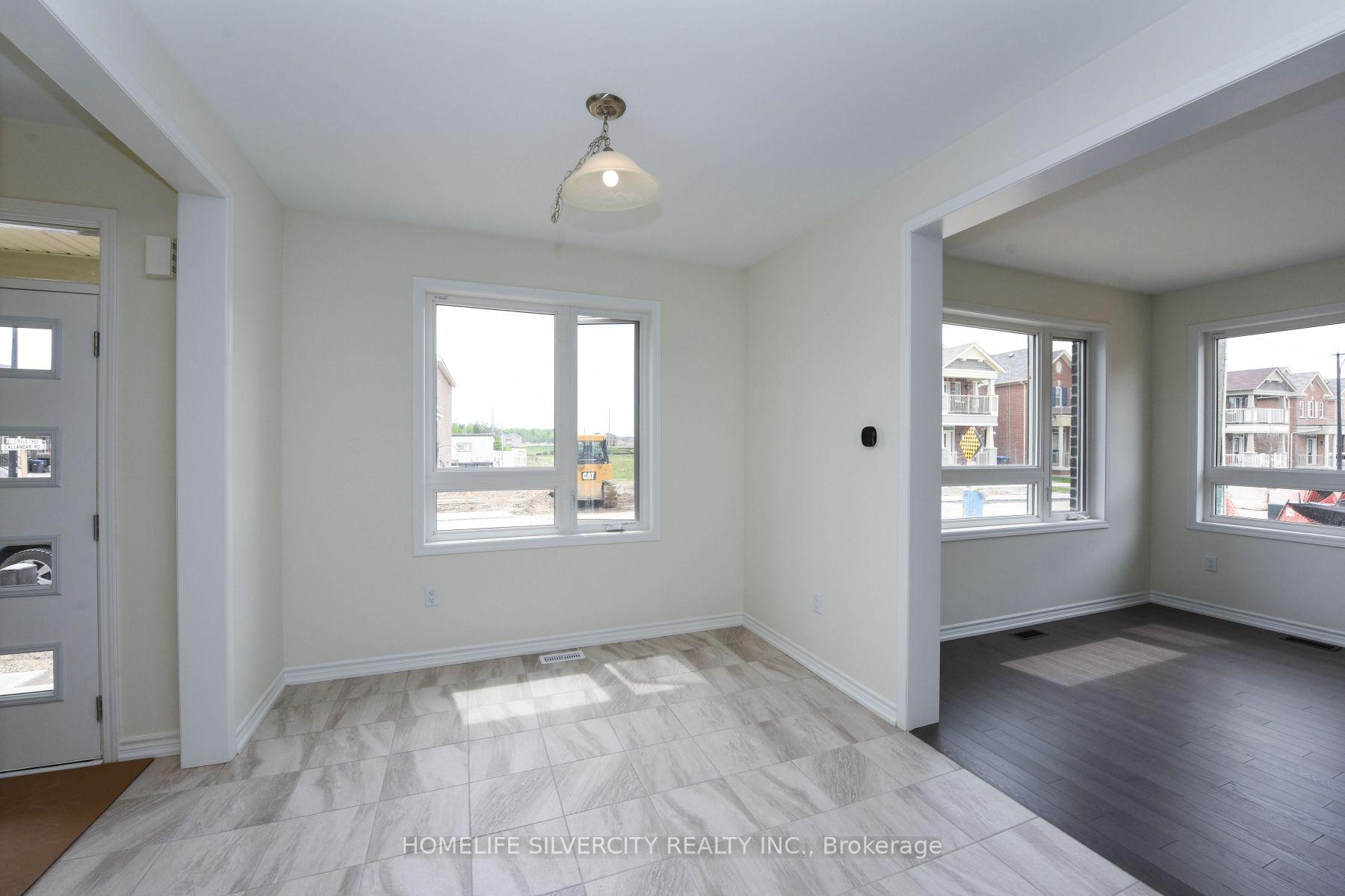 Photo 9 of 49 Callandar Road, Brampton, Northwest Brampton — HOMEH