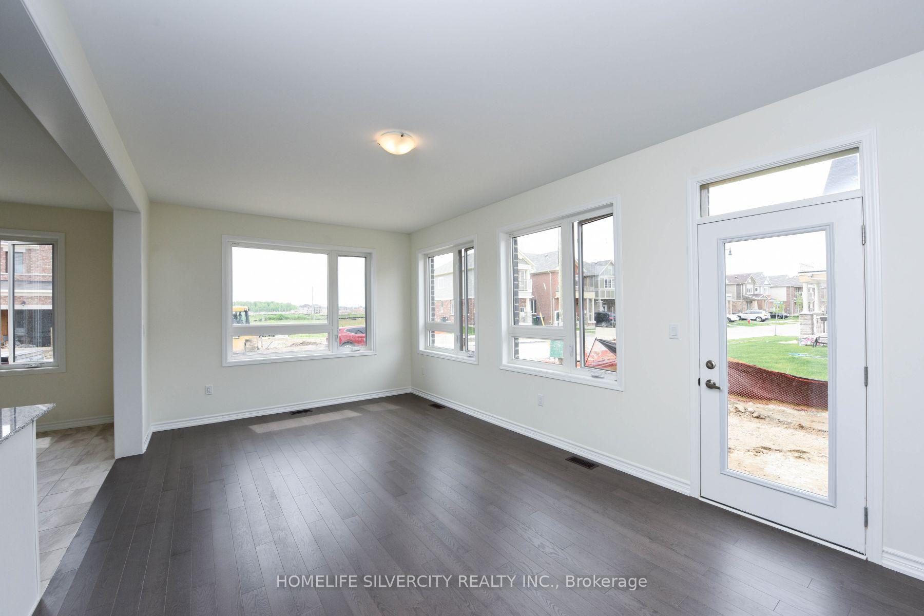 Photo 10 of 49 Callandar Road, Brampton, Northwest Brampton — HOMEH