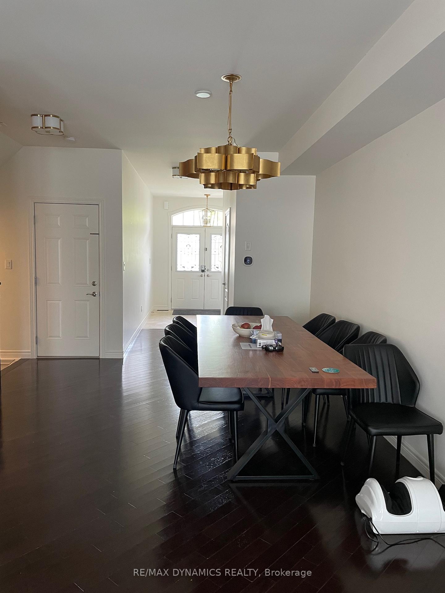Photo 2 of 59 Millhouse Court, Vaughan, Patterson — HOMEH