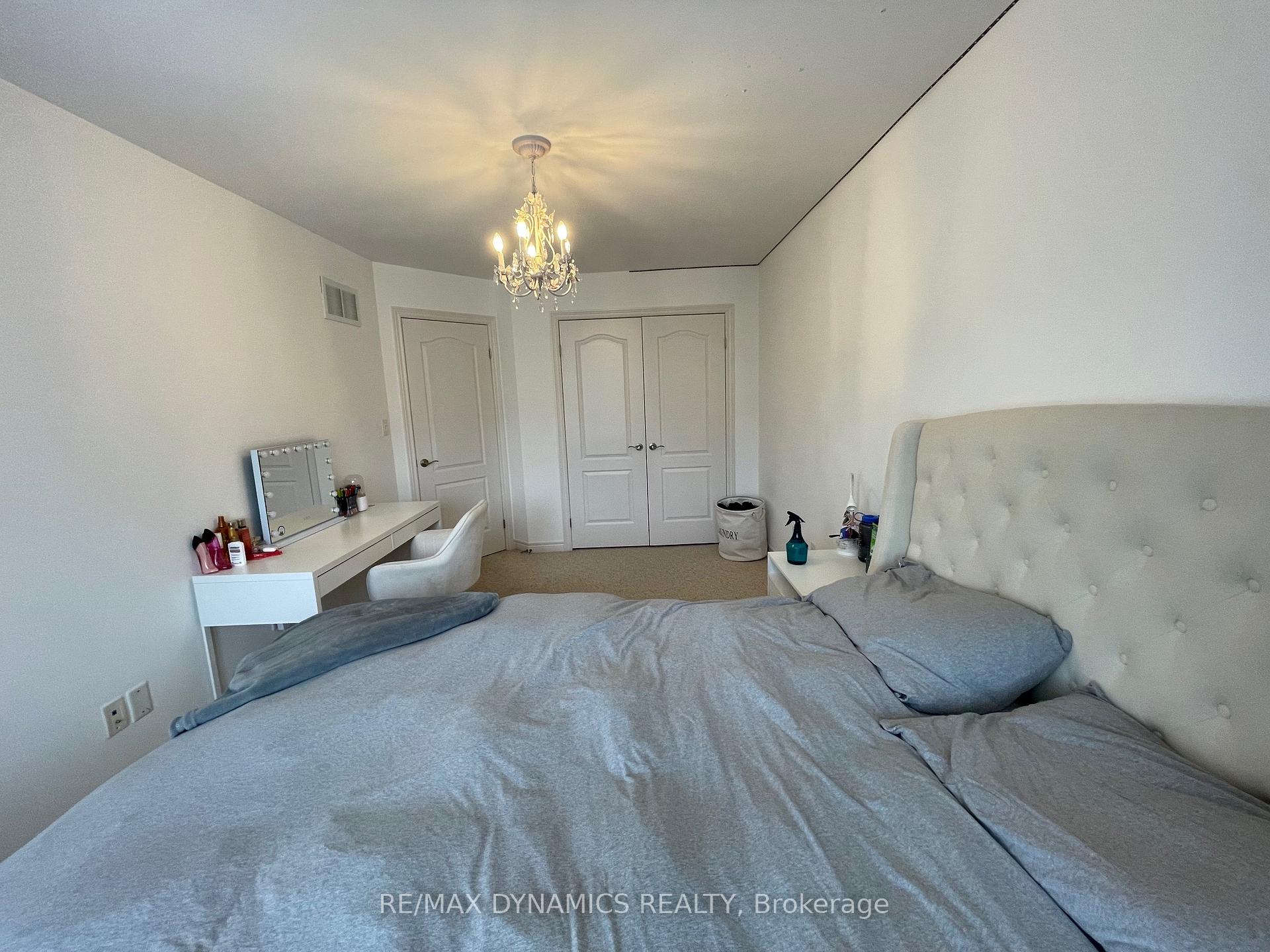 Photo 11 of 59 Millhouse Court, Vaughan, Patterson — HOMEH