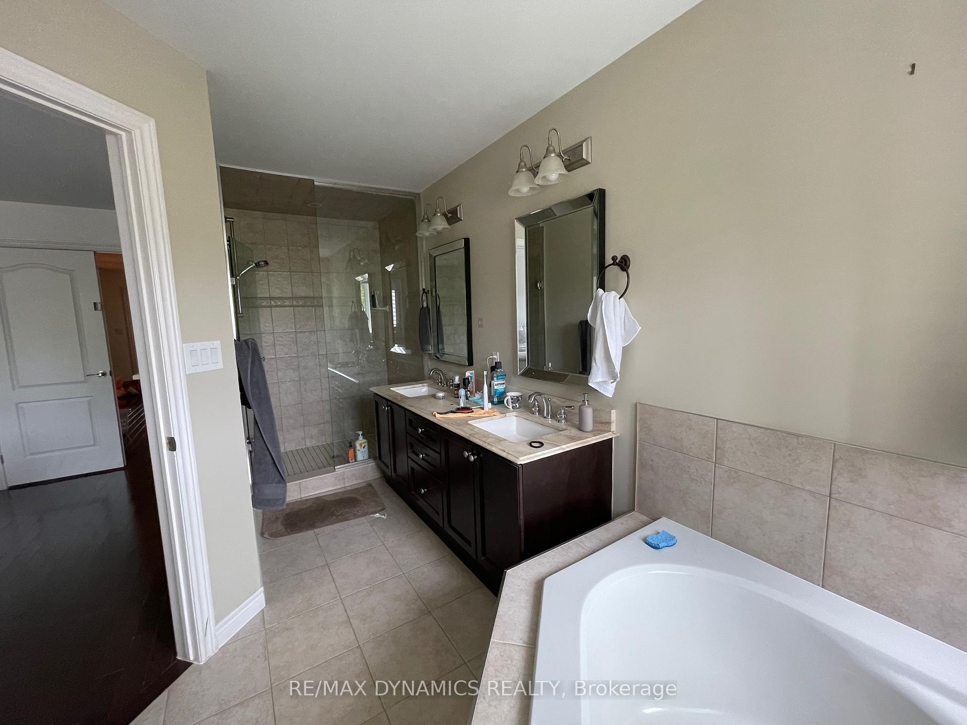 Photo 16 of 59 Millhouse Court, Vaughan, Patterson — HOMEH