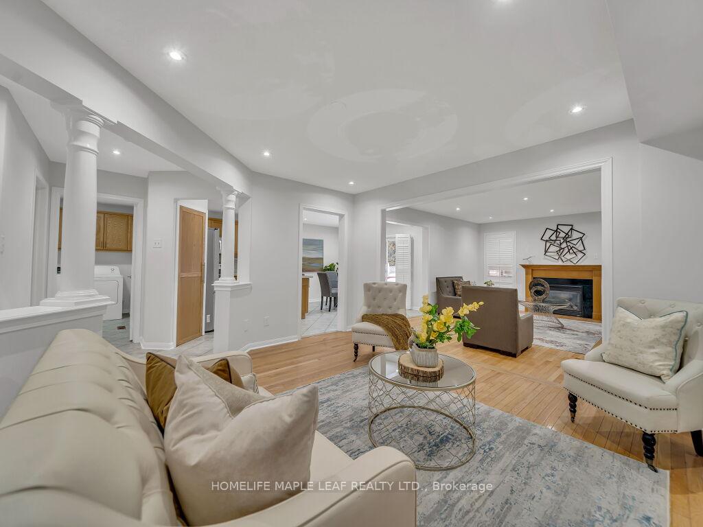 Photo 7 of 129 Cadillac Crescent, Brampton, Fletcher's Meadow — HOMEH