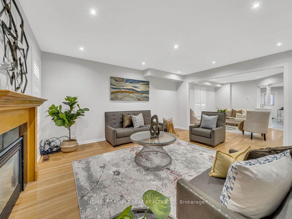 Photo 16 of 129 Cadillac Crescent, Brampton, Fletcher's Meadow — HOMEH