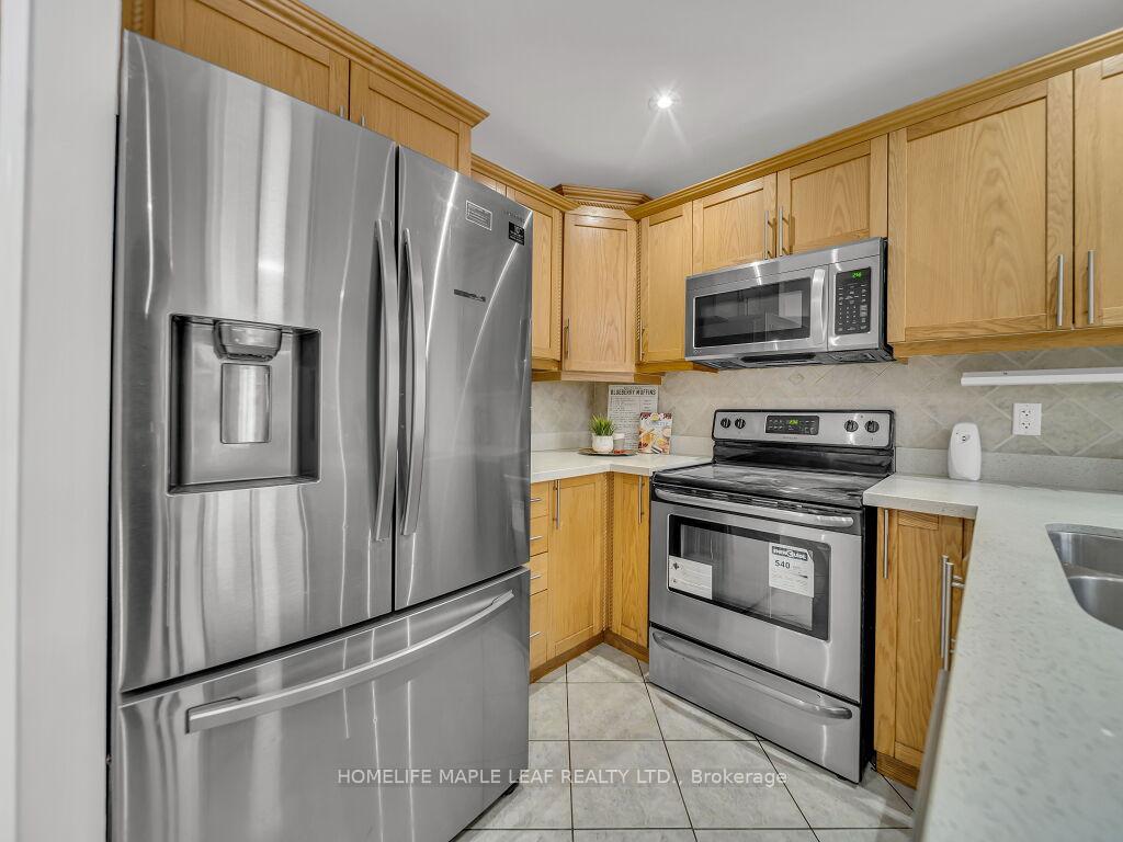 Photo 11 of 129 Cadillac Crescent, Brampton, Fletcher's Meadow — HOMEH