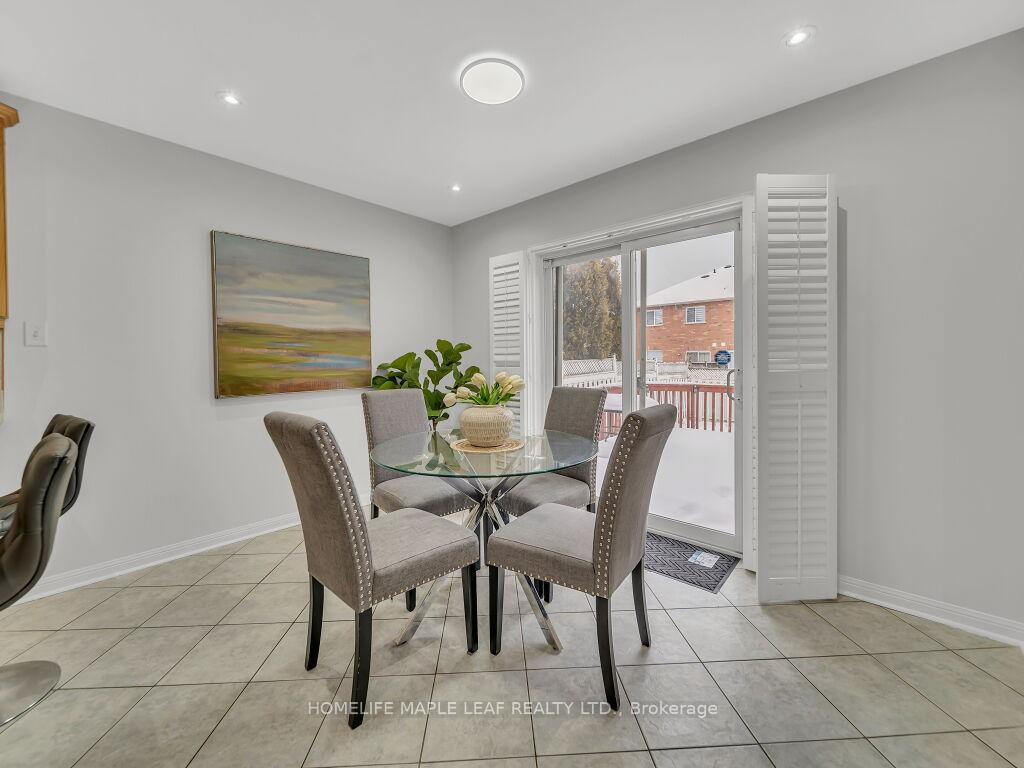 Photo 15 of 129 Cadillac Crescent, Brampton, Fletcher's Meadow — HOMEH