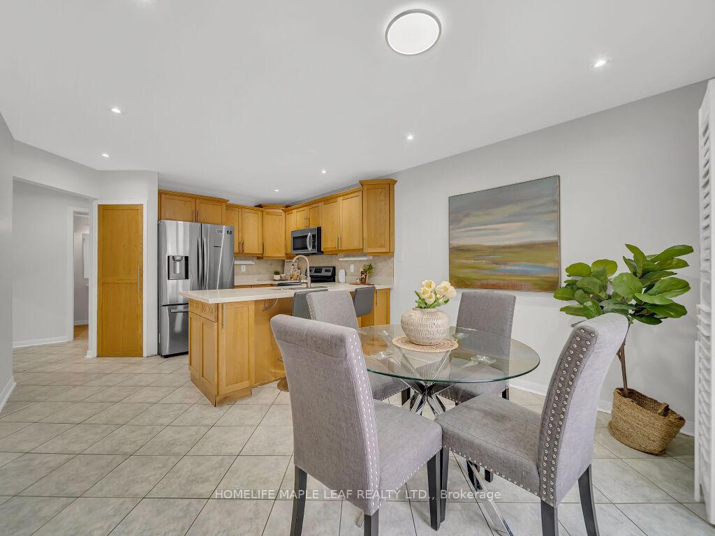 Photo 18 of 129 Cadillac Crescent, Brampton, Fletcher's Meadow — HOMEH
