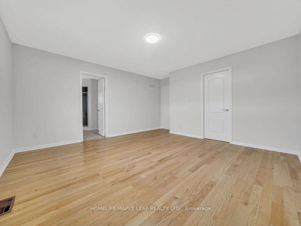 Photo 26 of 129 Cadillac Crescent, Brampton, Fletcher's Meadow — HOMEH