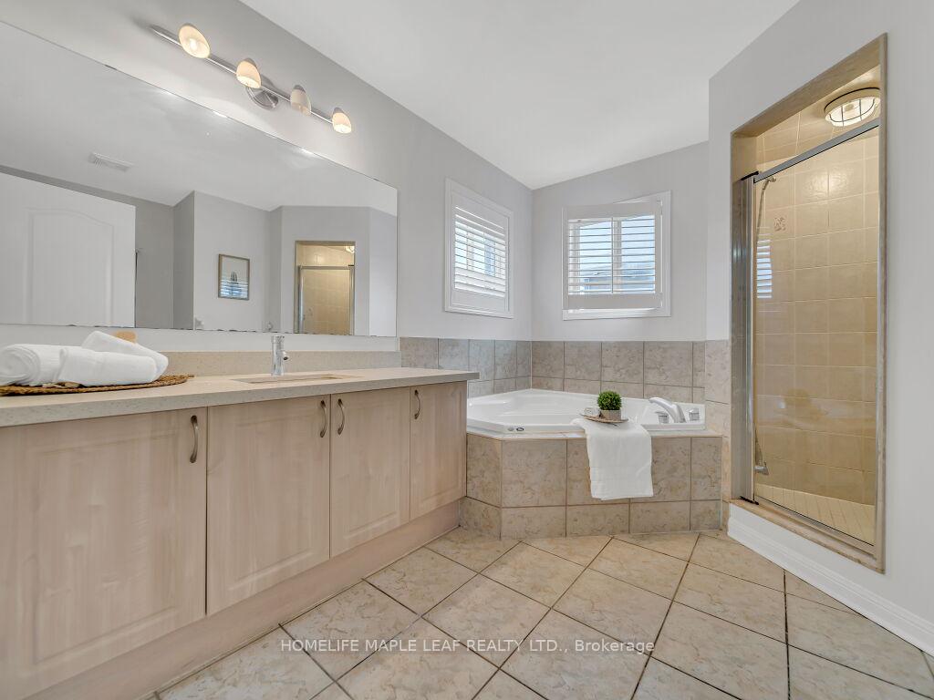 Photo 35 of 129 Cadillac Crescent, Brampton, Fletcher's Meadow — HOMEH
