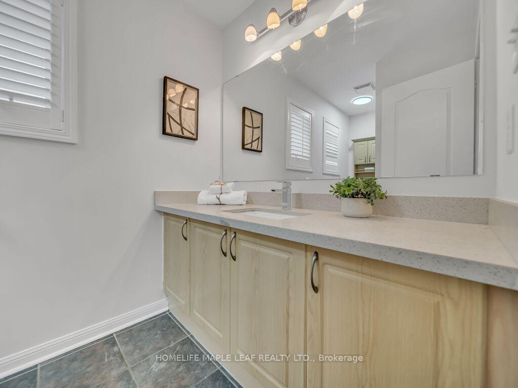 Photo 27 of 129 Cadillac Crescent, Brampton, Fletcher's Meadow — HOMEH