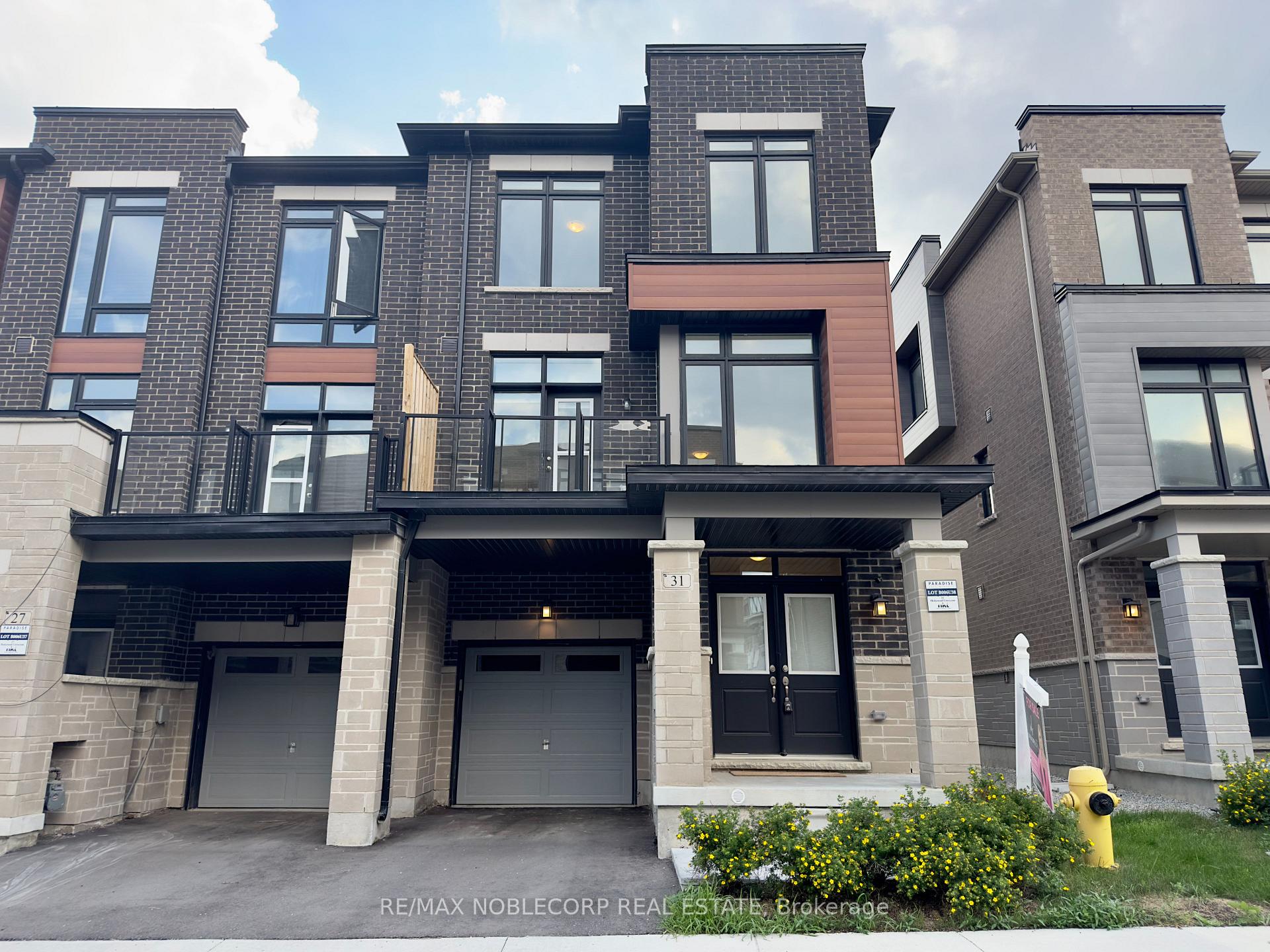 Front of 31 Holyrood Crescent