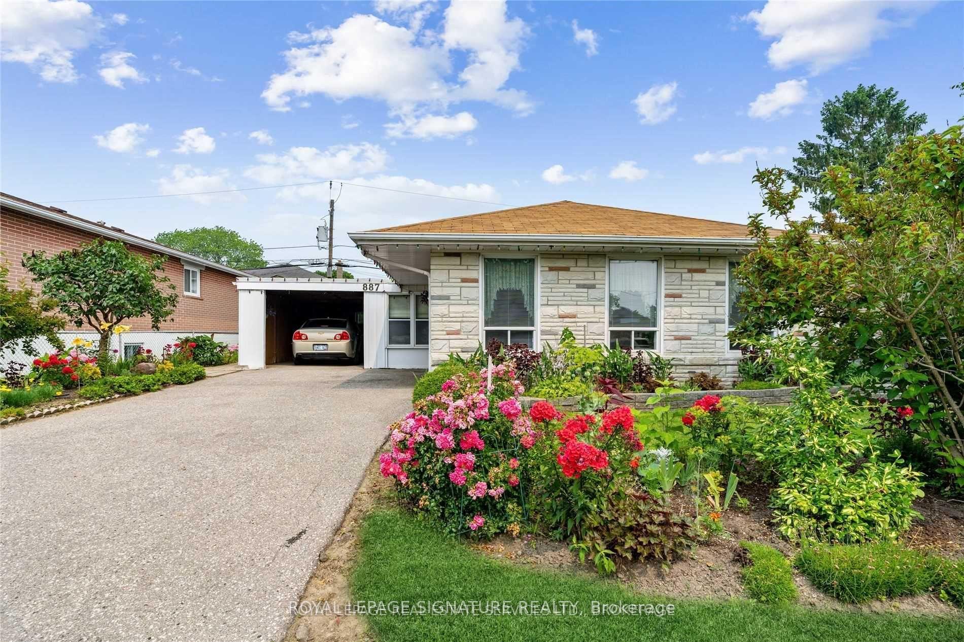 Photo 1 of 887 Liverpool Road, Pickering, Bay Ridges — HOMEH