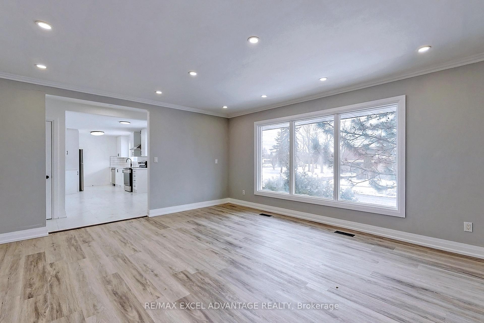 Photo 3 of Unit #Main, 650 Park Road, Oshawa, McLaughlin — HOMEH