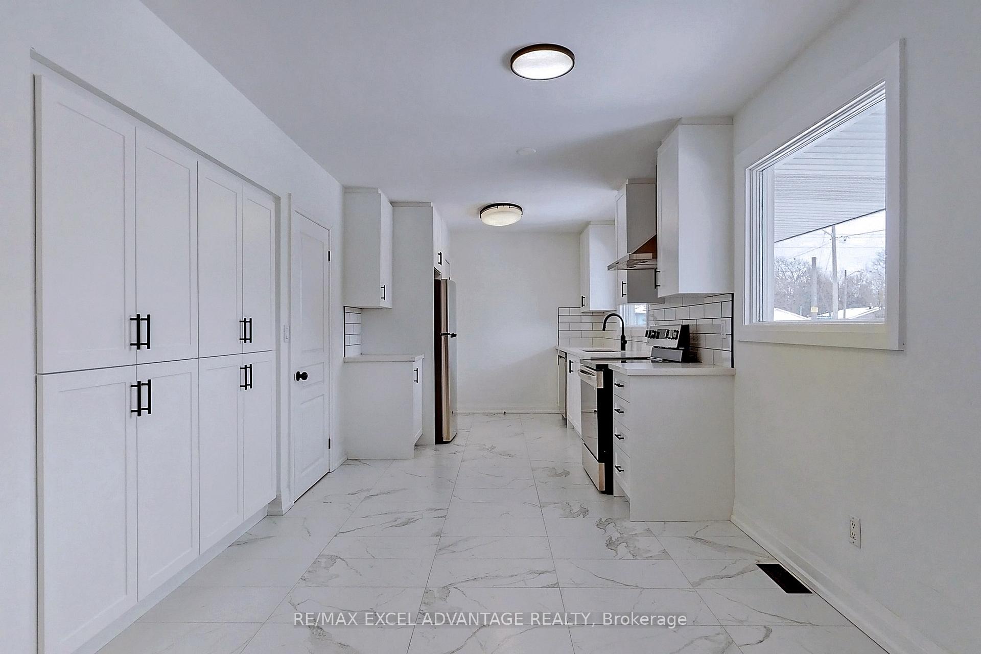 Photo 5 of Unit #Main, 650 Park Road, Oshawa, McLaughlin — HOMEH