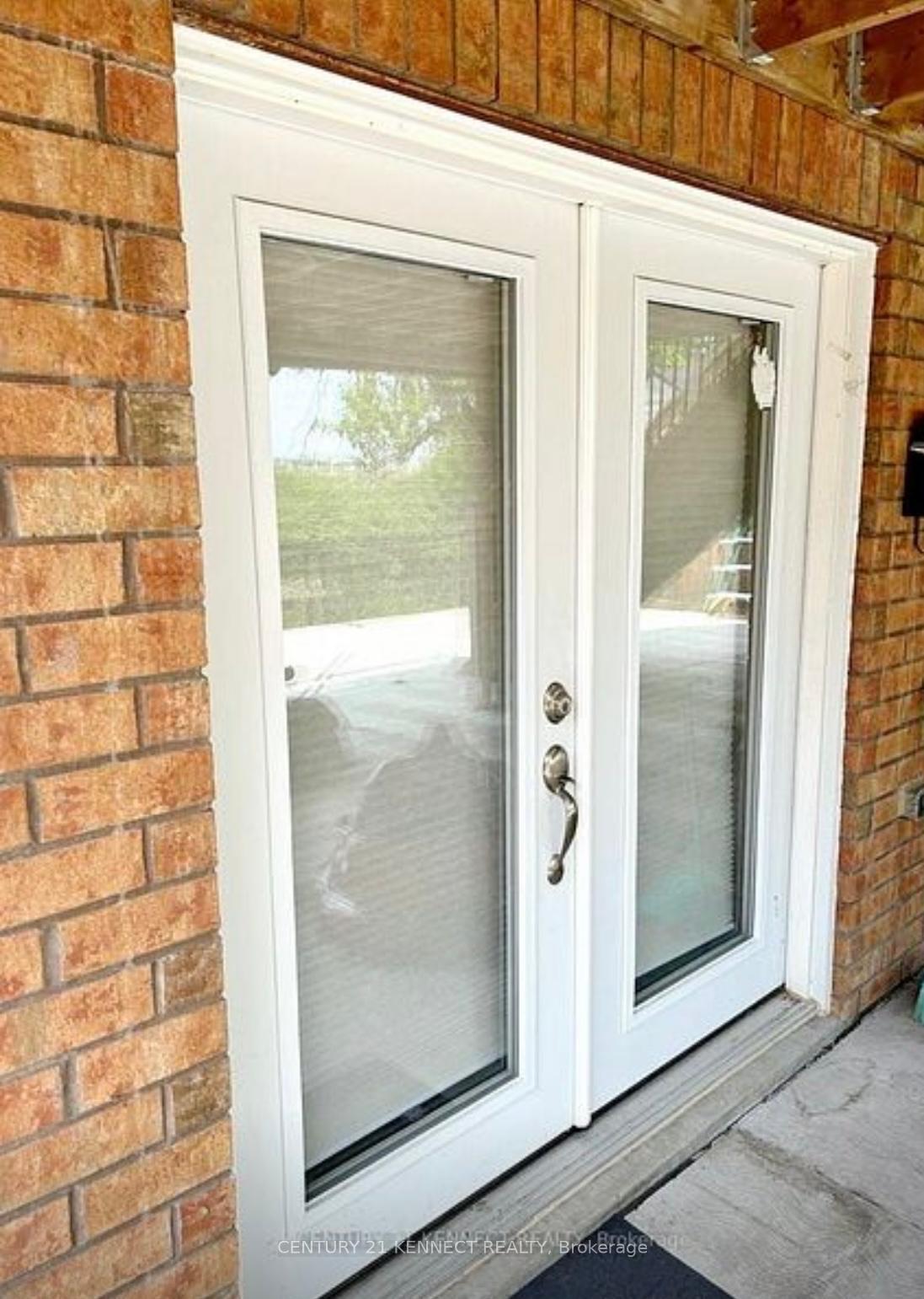 Photo 3 of Unit Bsmt, 37 Apple Valley Way, Brampton, Brampton East — HOMEH
