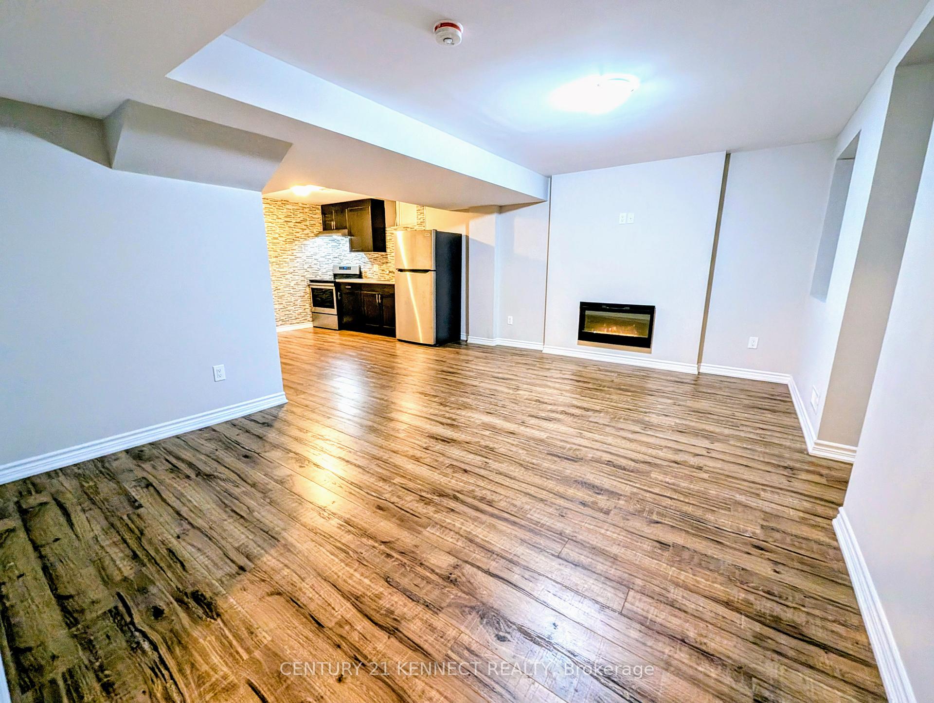 Photo 7 of Unit Bsmt, 37 Apple Valley Way, Brampton, Brampton East — HOMEH