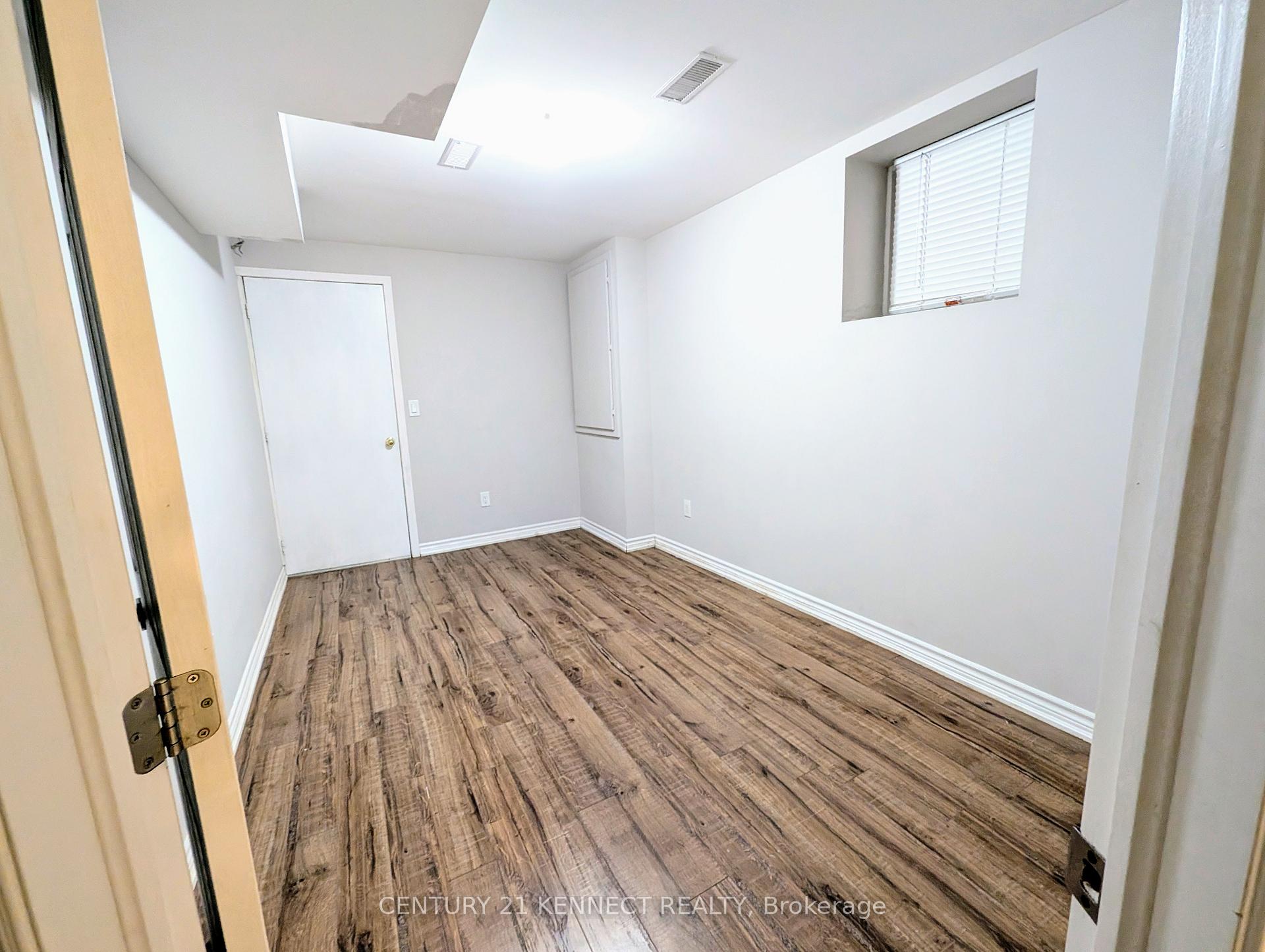 Photo 10 of Unit Bsmt, 37 Apple Valley Way, Brampton, Brampton East — HOMEH