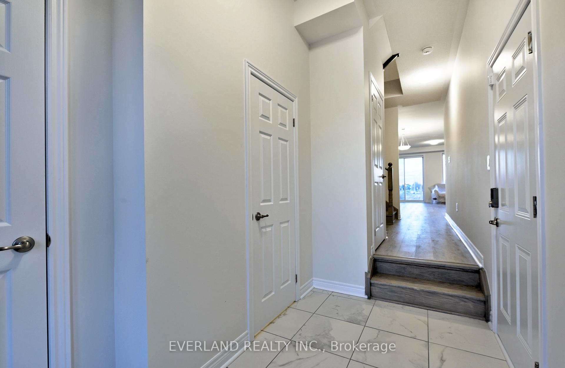 Photo 2 of 128 Mumbai Drive, Markham, Middlefield — HOMEH
