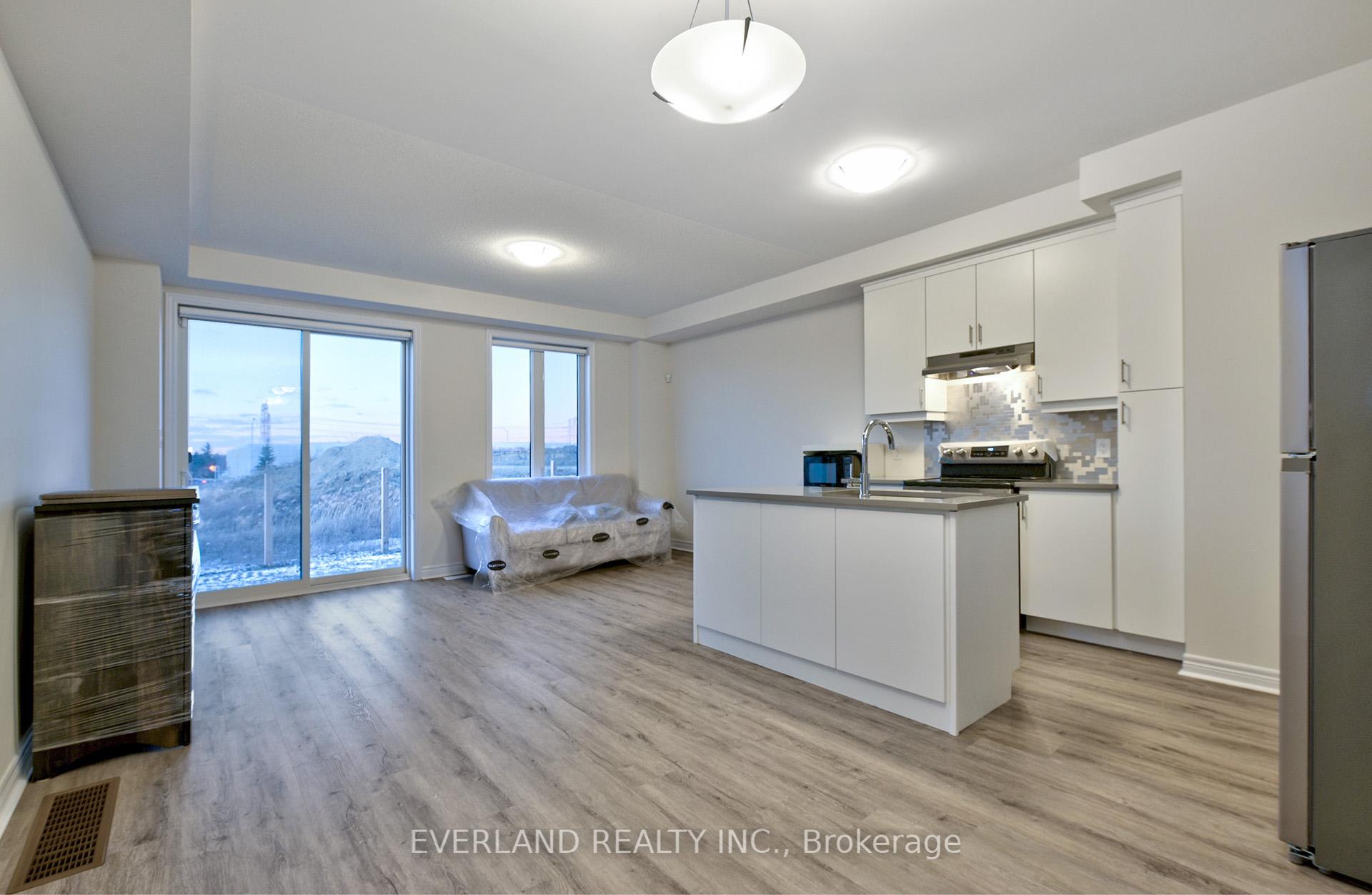 Photo 6 of 128 Mumbai Drive, Markham, Middlefield — HOMEH