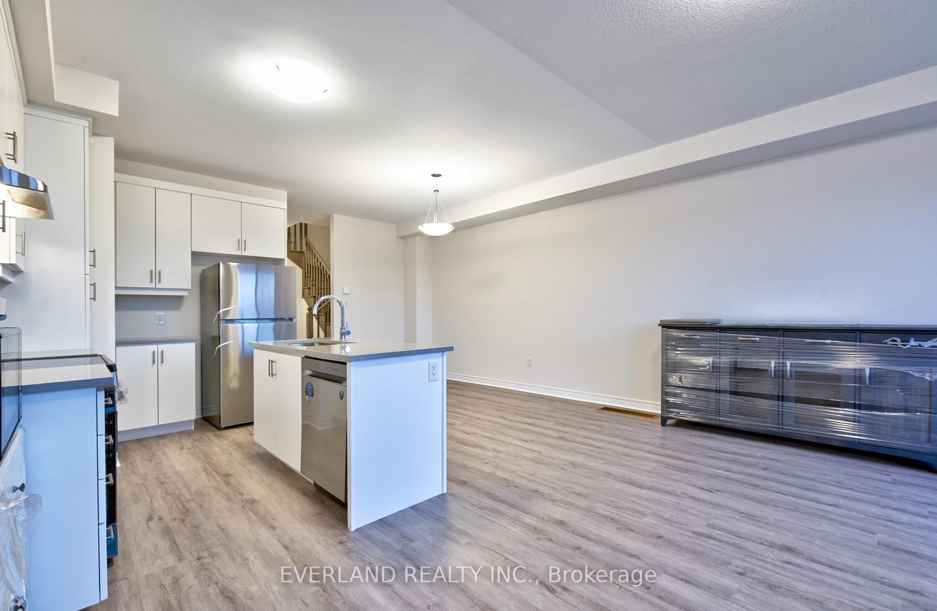 Photo 10 of 128 Mumbai Drive, Markham, Middlefield — HOMEH