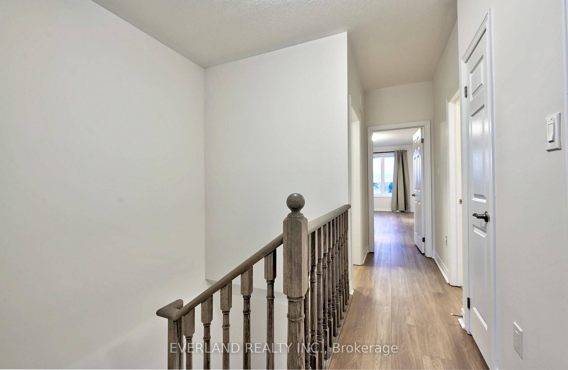 Photo 13 of 128 Mumbai Drive, Markham, Middlefield — HOMEH