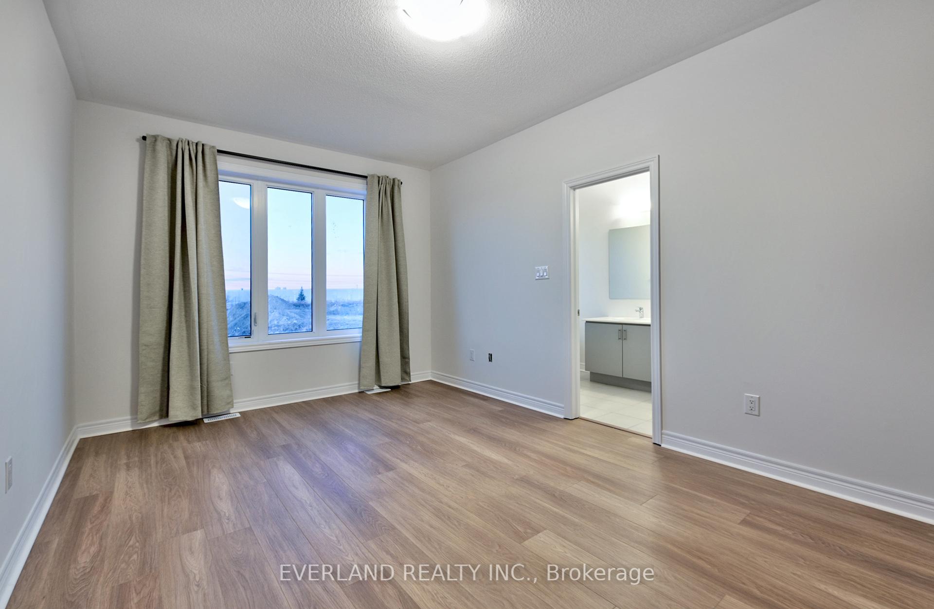 Photo 18 of 128 Mumbai Drive, Markham, Middlefield — HOMEH