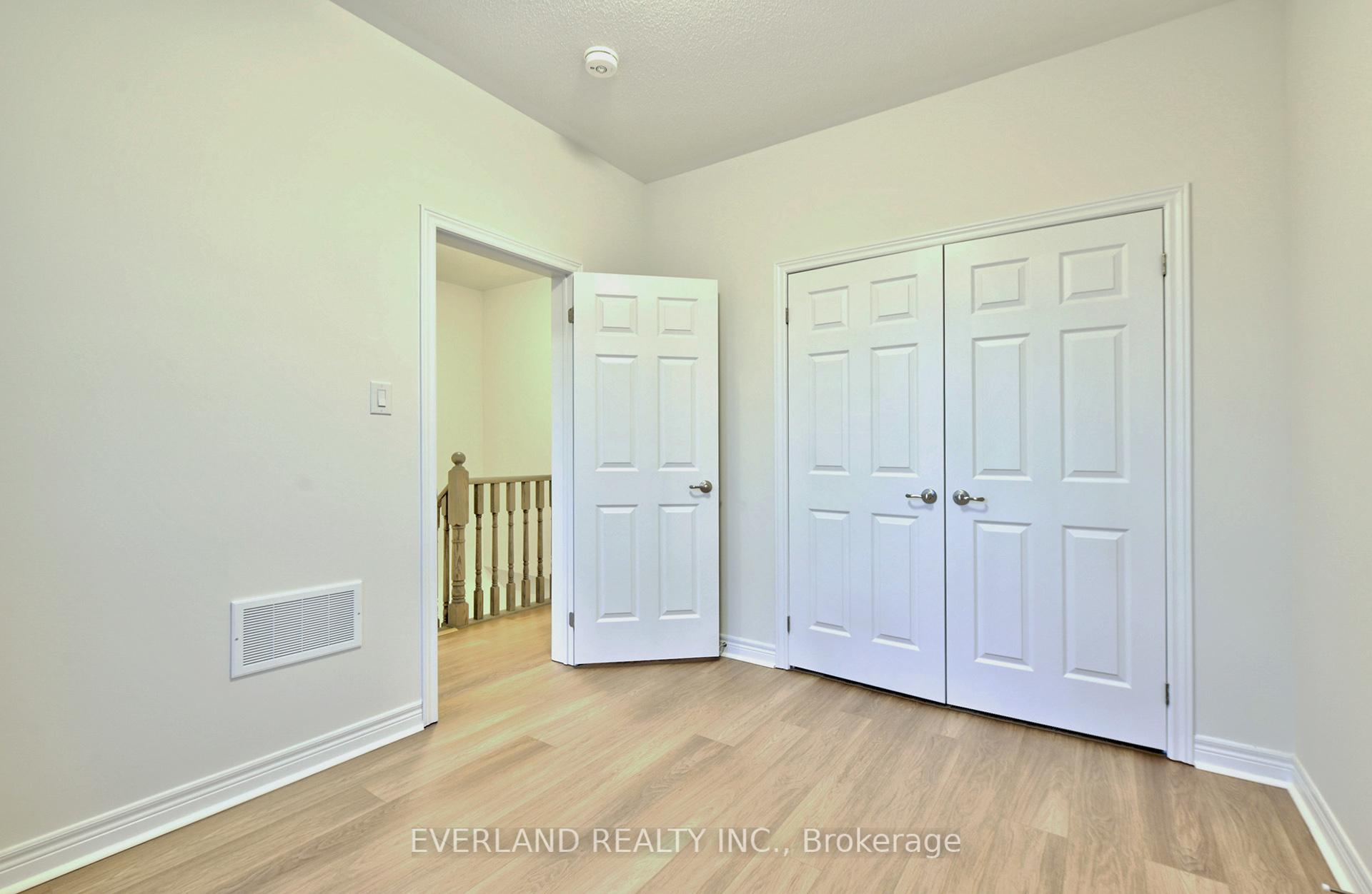 Photo 23 of 128 Mumbai Drive, Markham, Middlefield — HOMEH