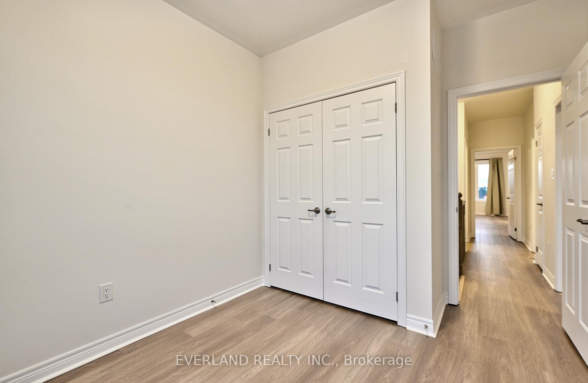 Photo 24 of 128 Mumbai Drive, Markham, Middlefield — HOMEH