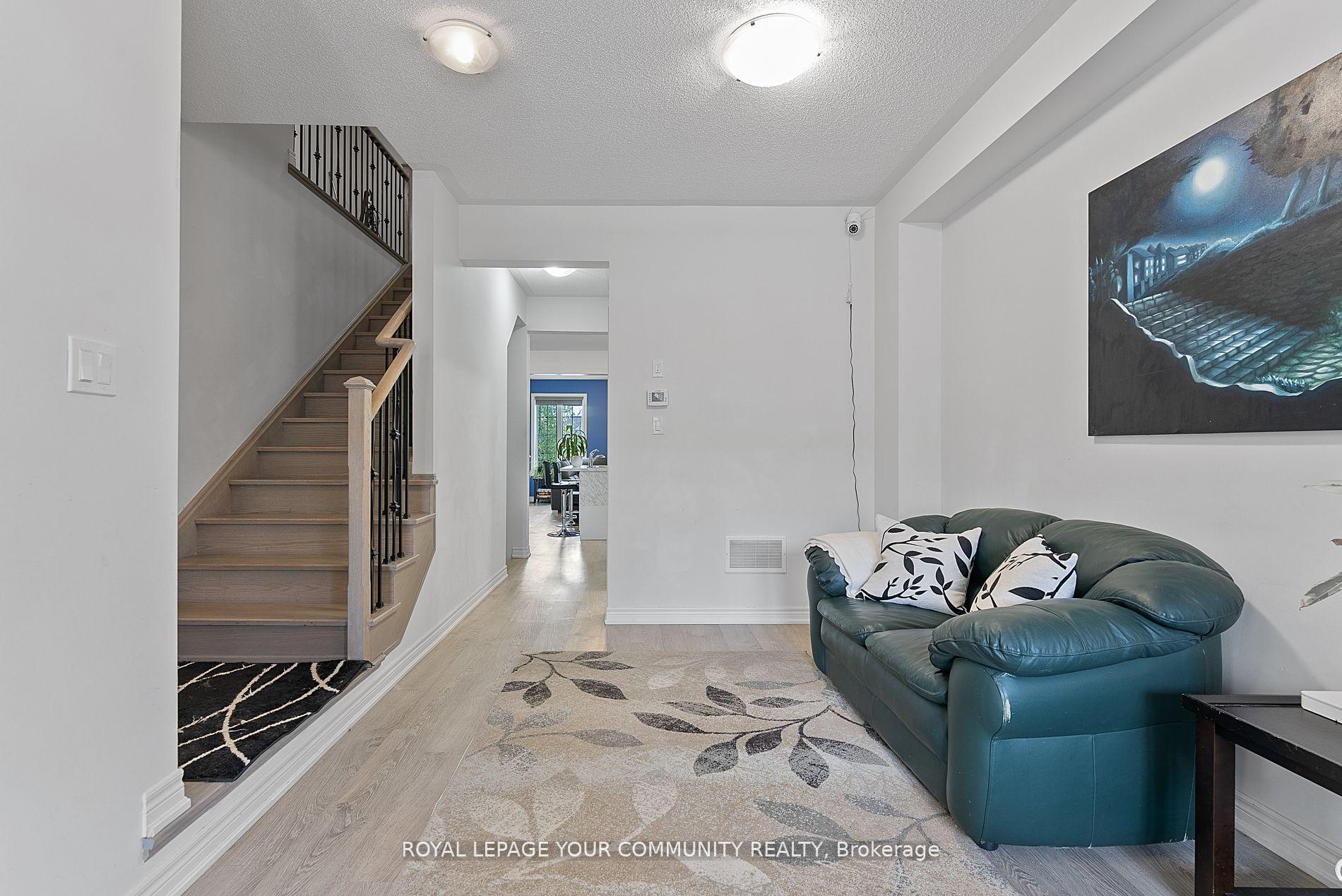 Photo 3 of 63 Riverwalk Drive, Hamilton, Waterdown — HOMEH