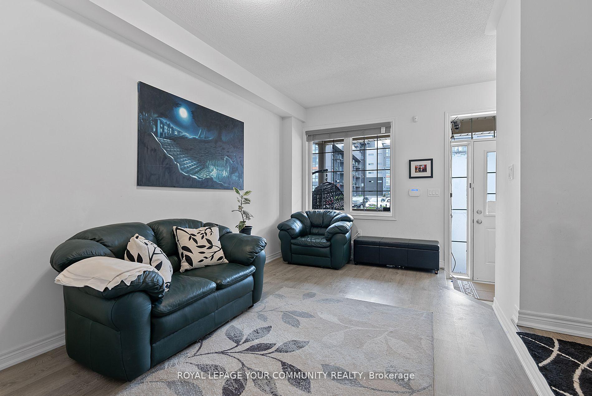 Photo 4 of 63 Riverwalk Drive, Hamilton, Waterdown — HOMEH