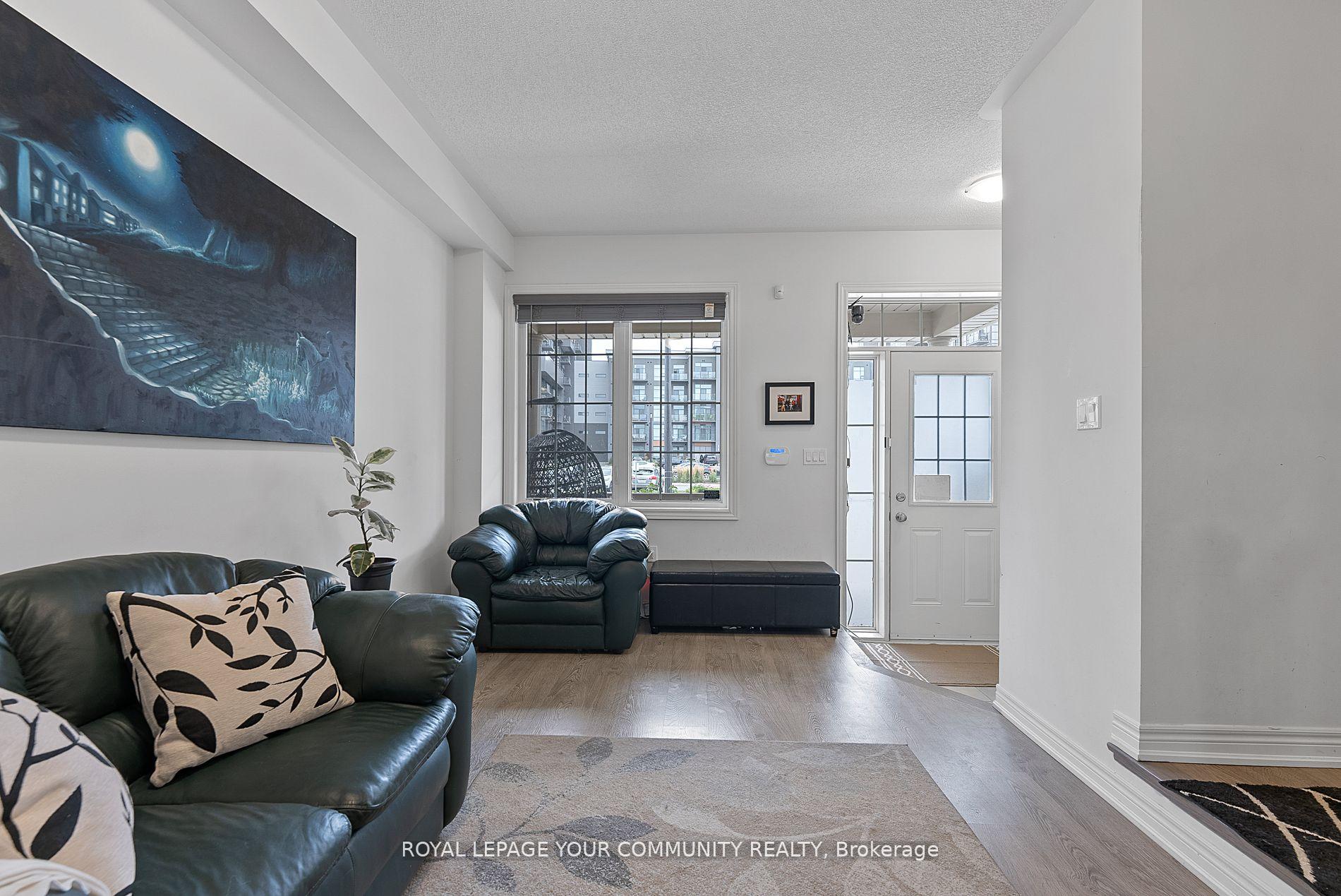 Photo 5 of 63 Riverwalk Drive, Hamilton, Waterdown — HOMEH