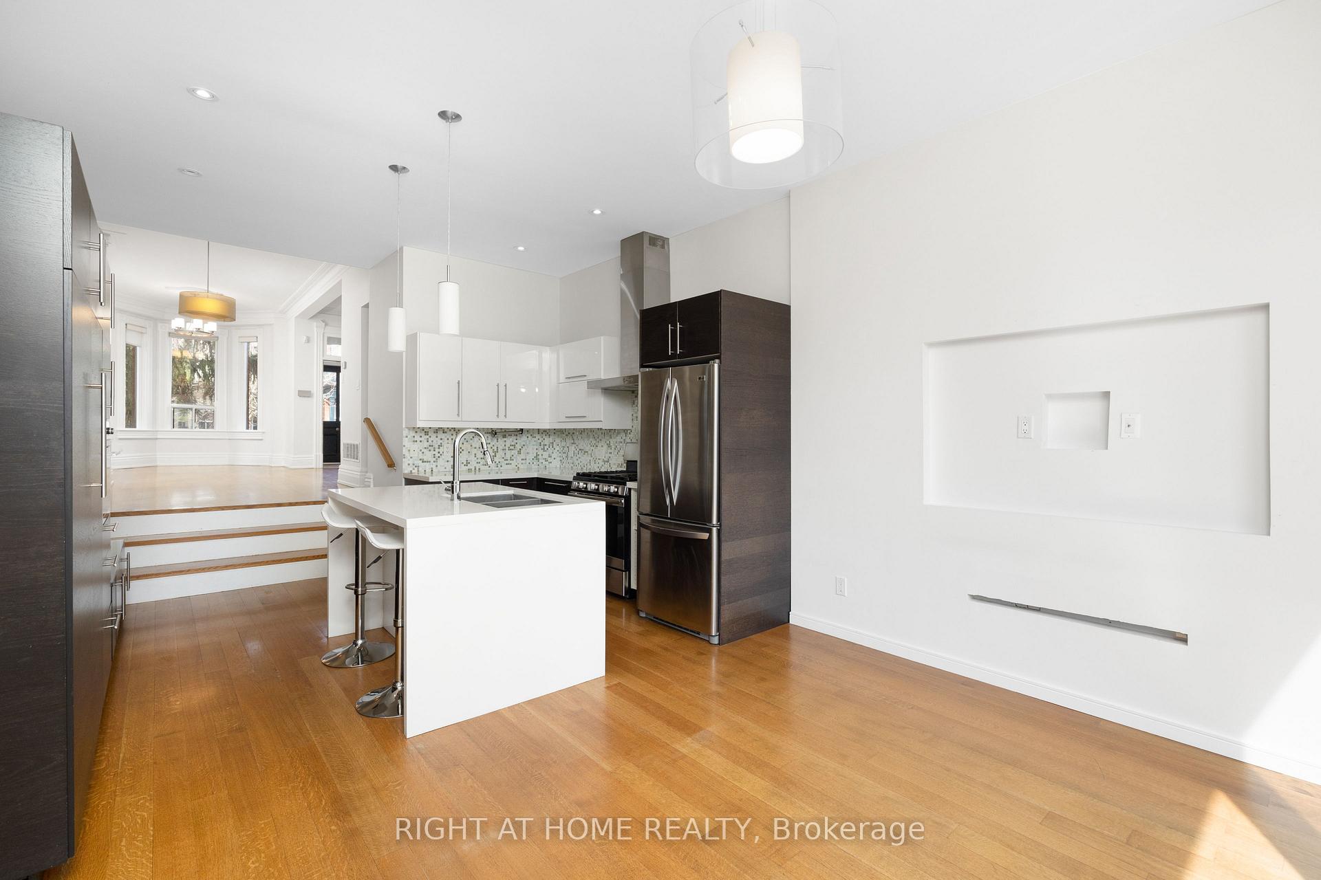 Photo 6 of 83 Major Street, Toronto, University — HOMEH