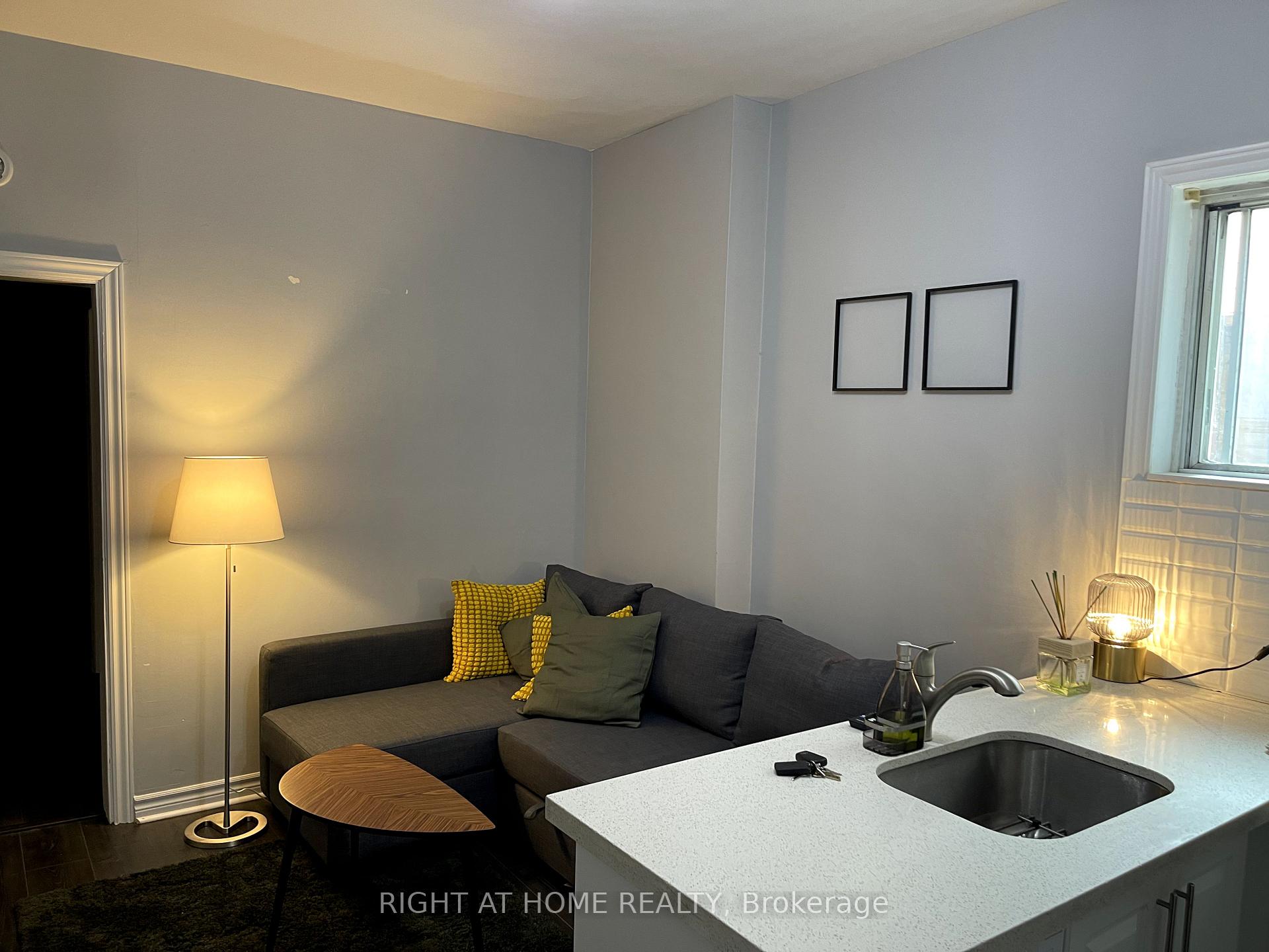Photo 2 of Unit Main, 12 Foxley Street, Toronto, Trinity-Bellwoods — HOMEH