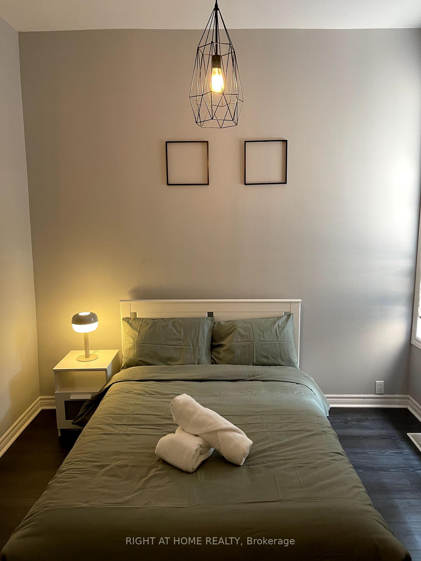 Photo 8 of Unit Main, 12 Foxley Street, Toronto, Trinity-Bellwoods — HOMEH