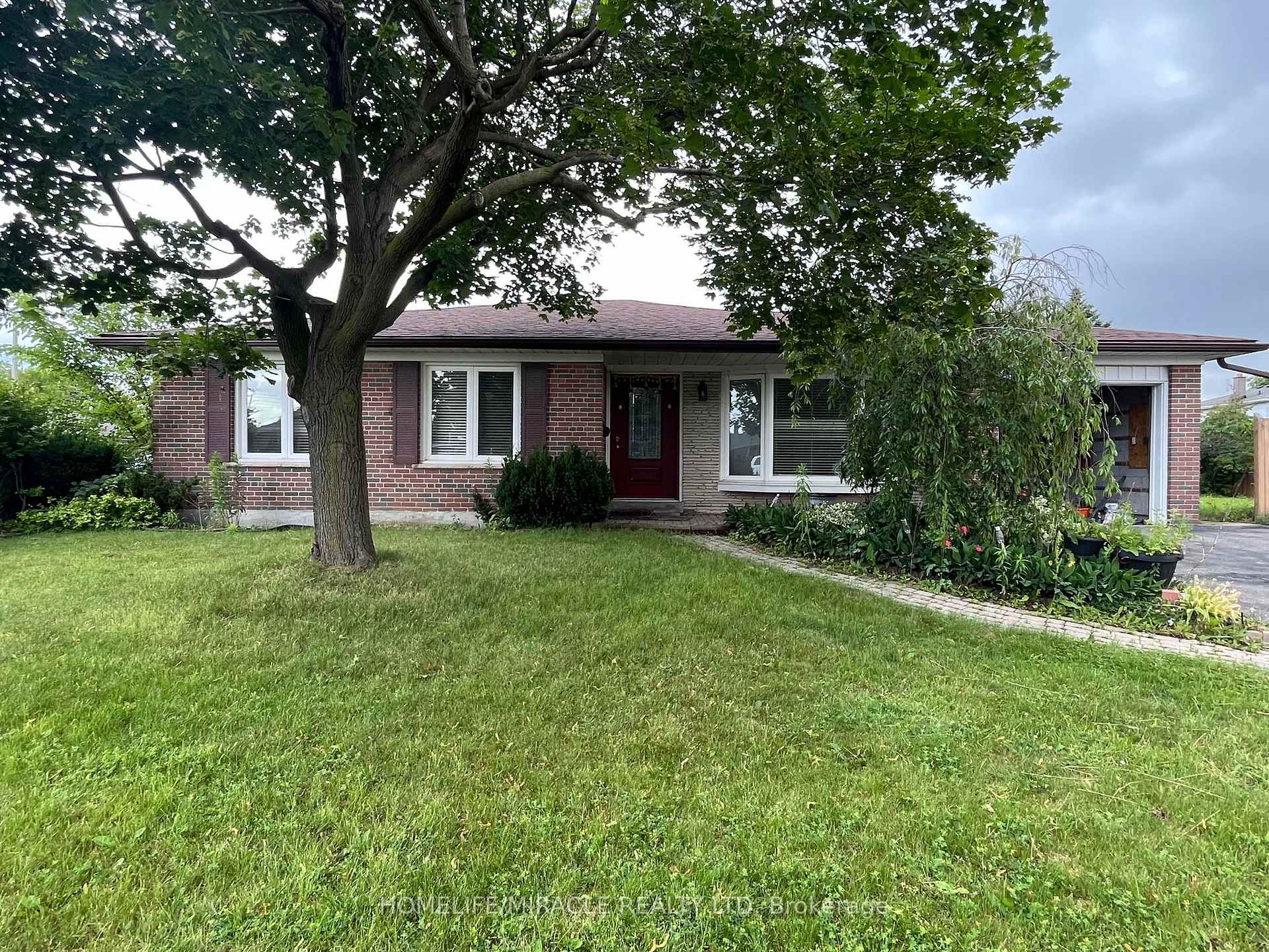 Photo 1 of 26 Caldwell Crescent, Brampton, Brampton East — HOMEH