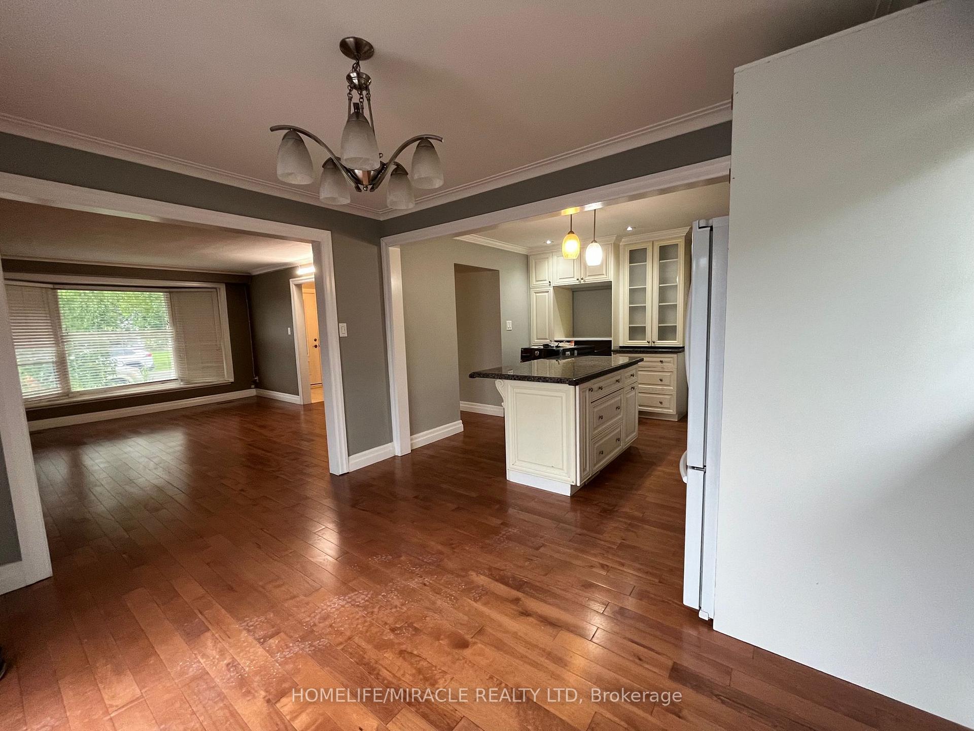 Photo 6 of 26 Caldwell Crescent, Brampton, Brampton East — HOMEH