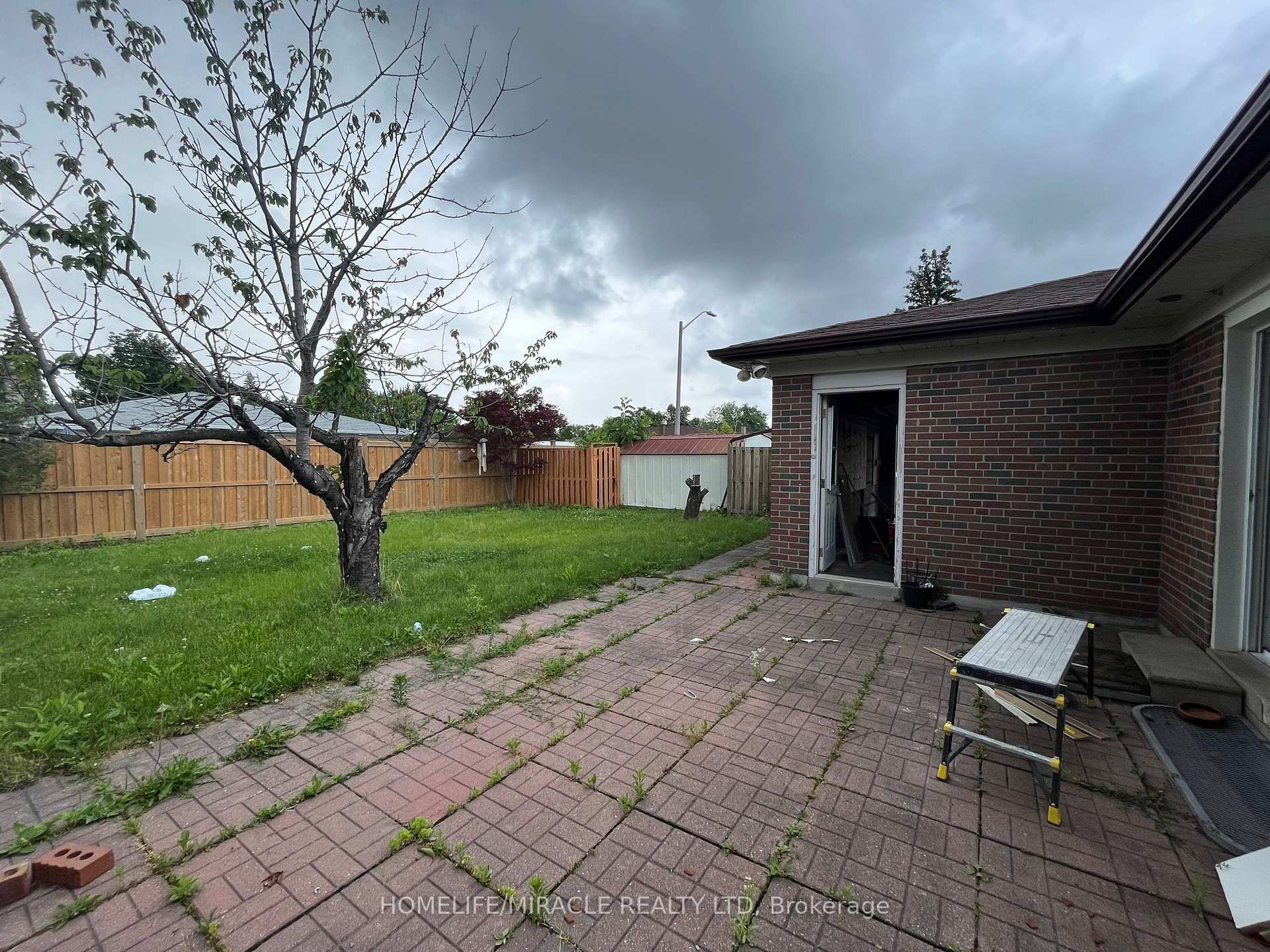Photo 14 of 26 Caldwell Crescent, Brampton, Brampton East — HOMEH